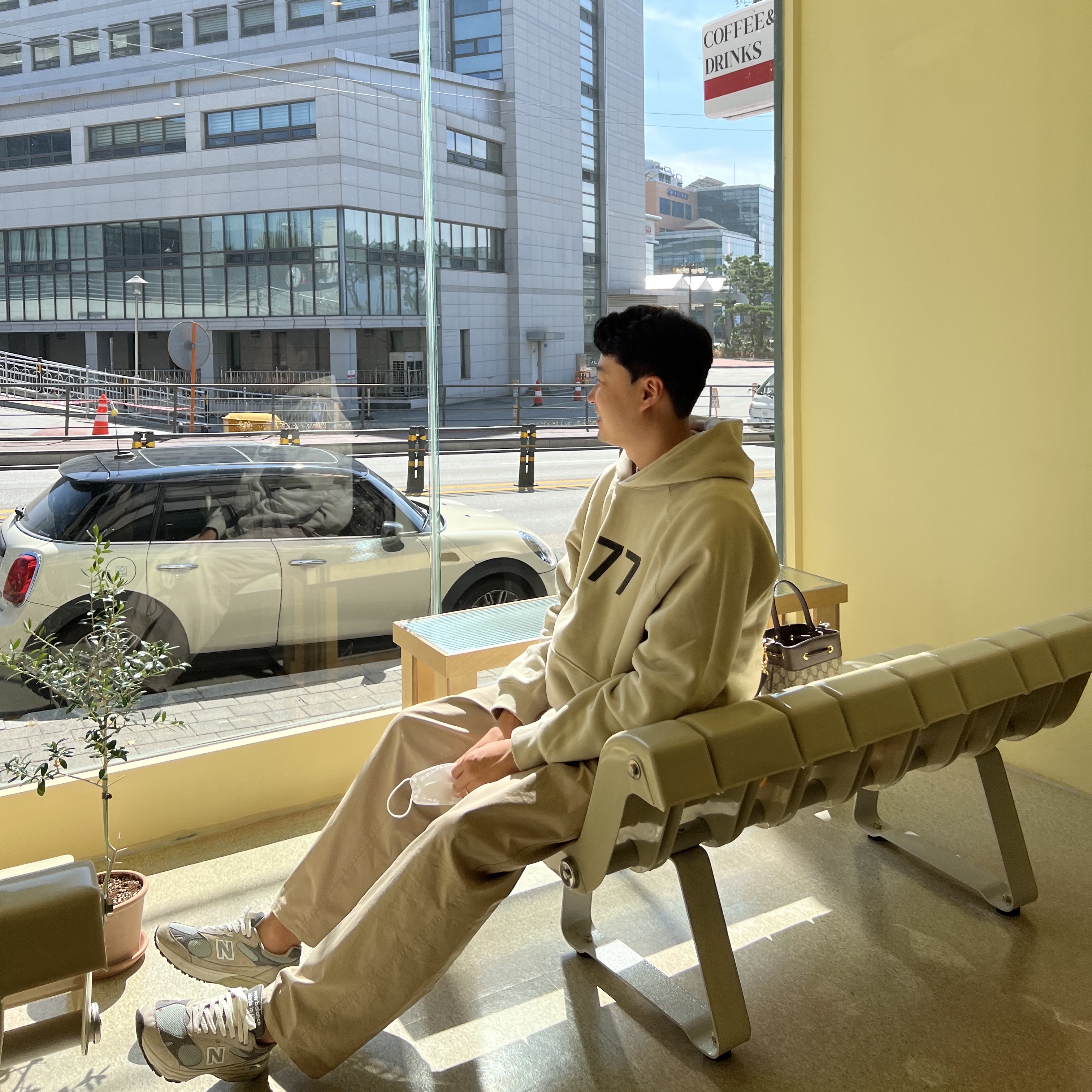 Essentials 1977 Hoodie Wheat - 22SS, (W) New Balance 993 Made in USA Grey - D Wide 착용 스타일 - 1