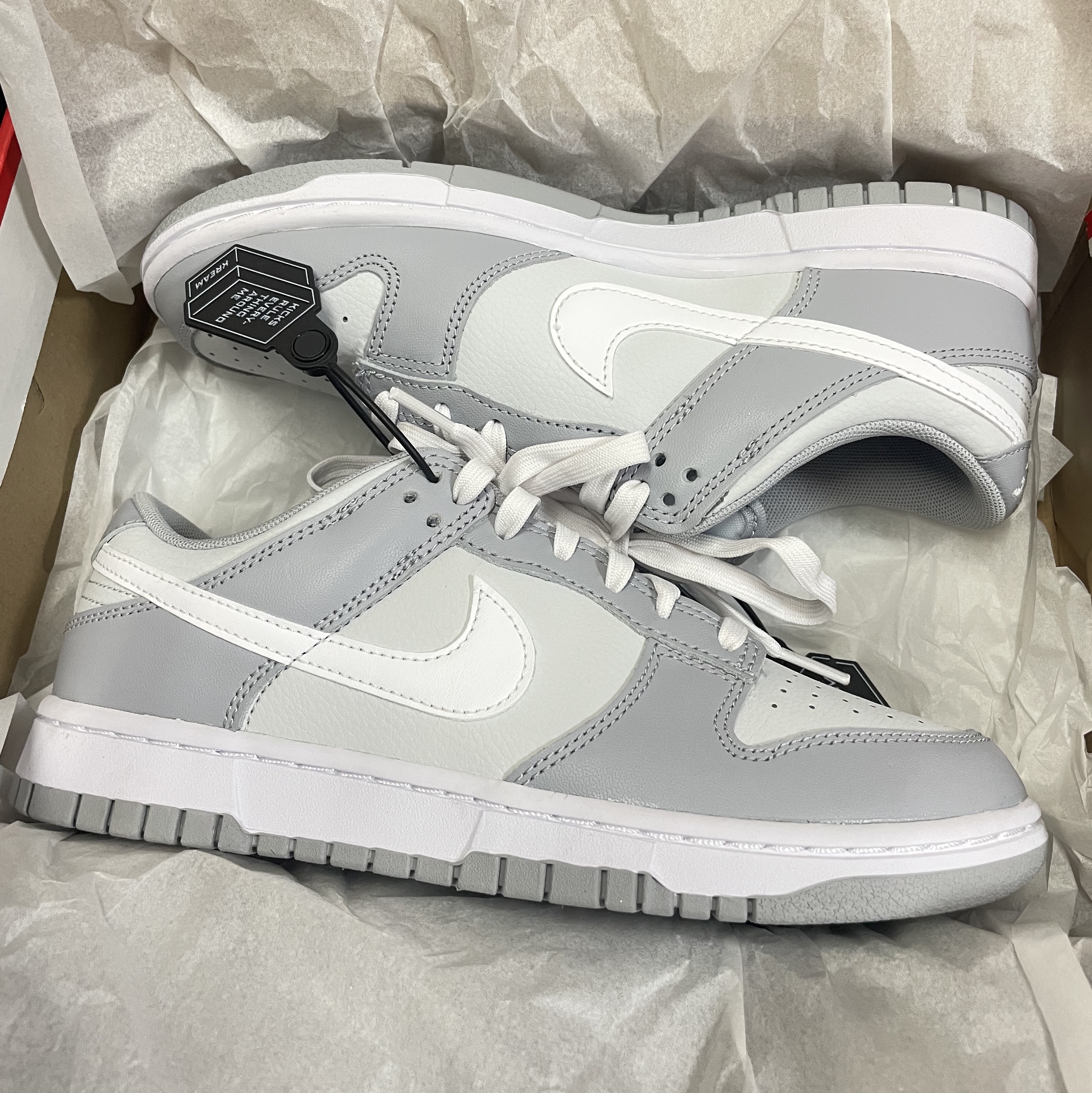 Nike Dunk Low Retro Wolf Grey 착용 스타일 - 1
