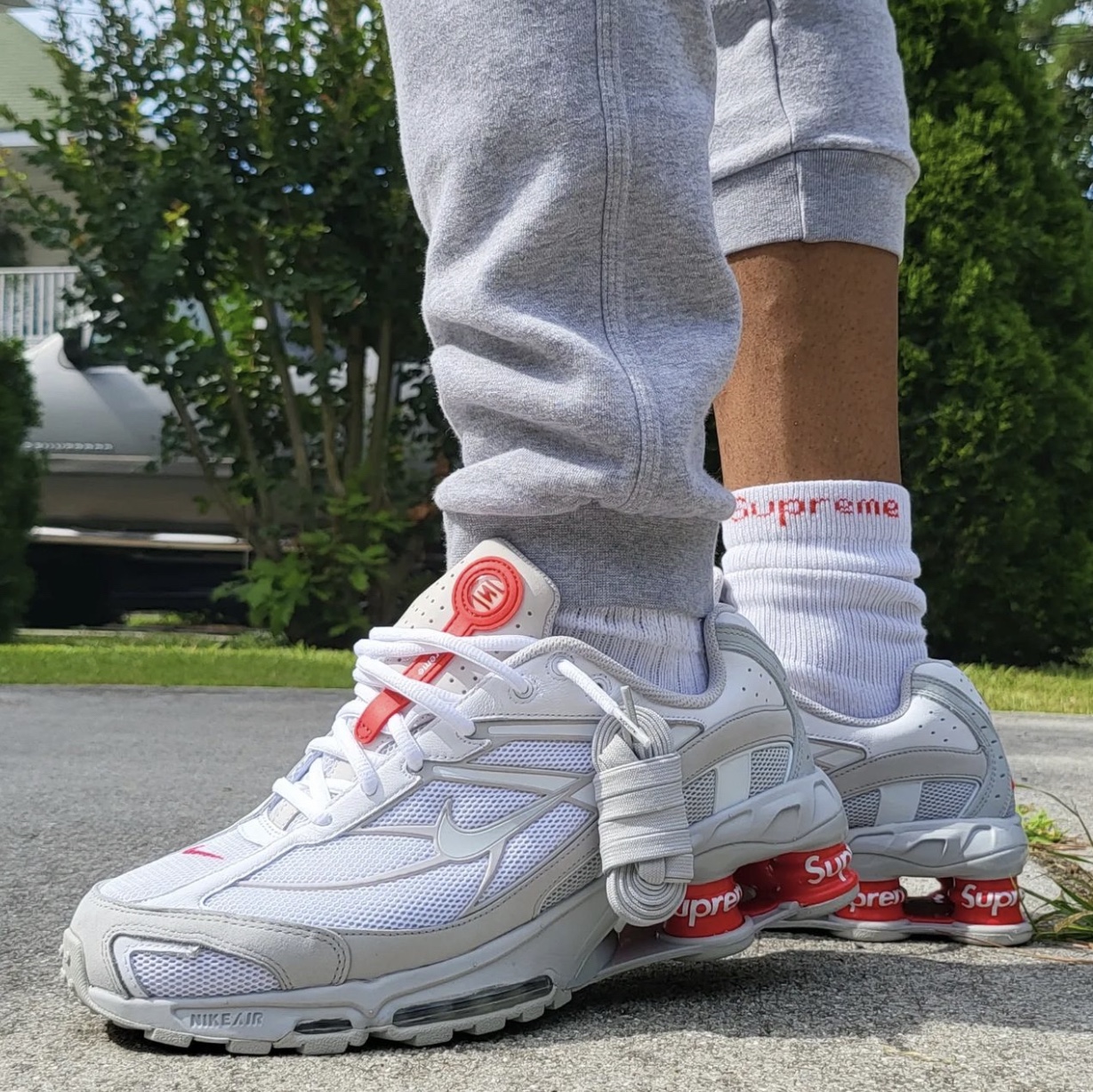 Nike x Supreme Shox Ride 2 SP White 착용 스타일 - 5