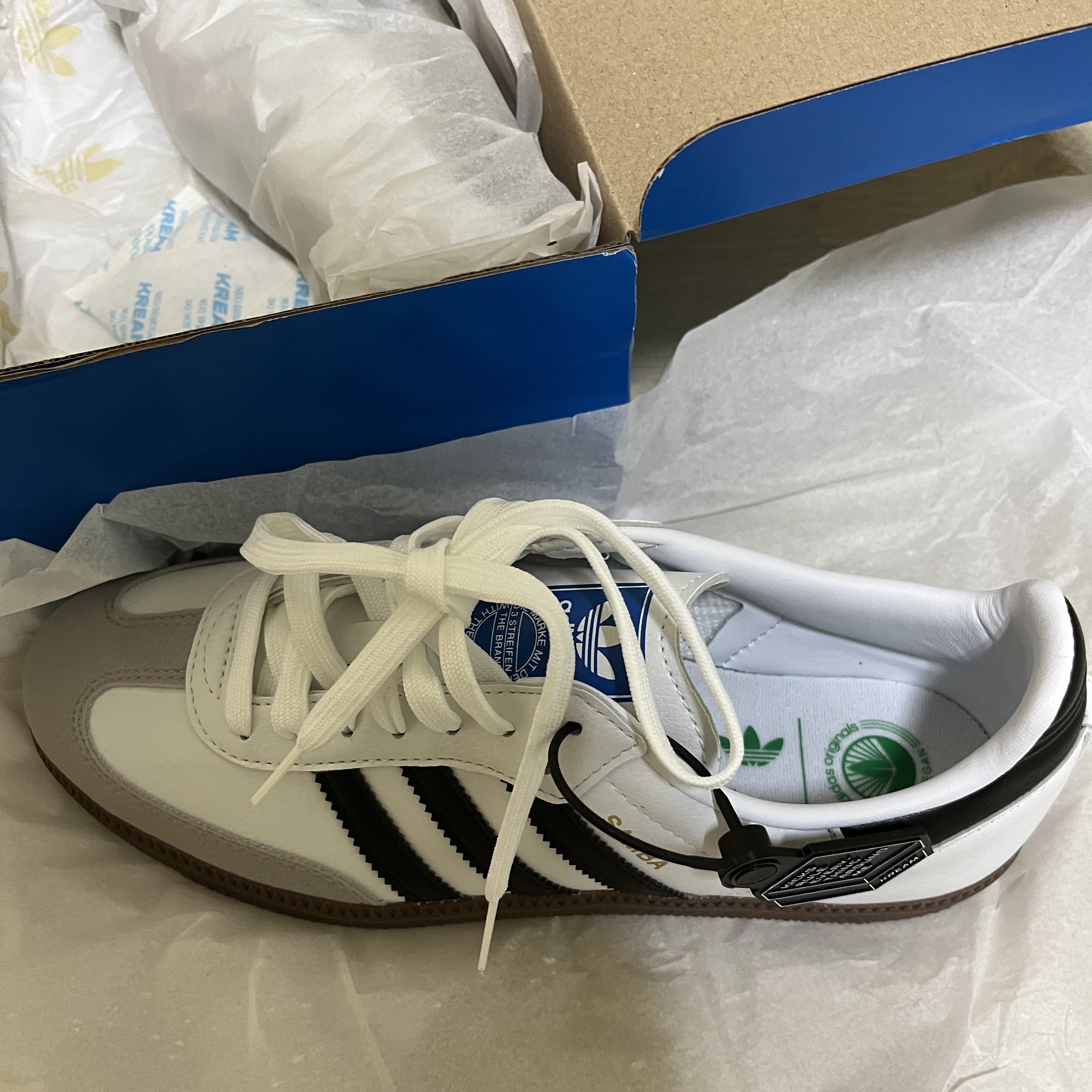 Adidas Samba Vegan White Black 착용 스타일