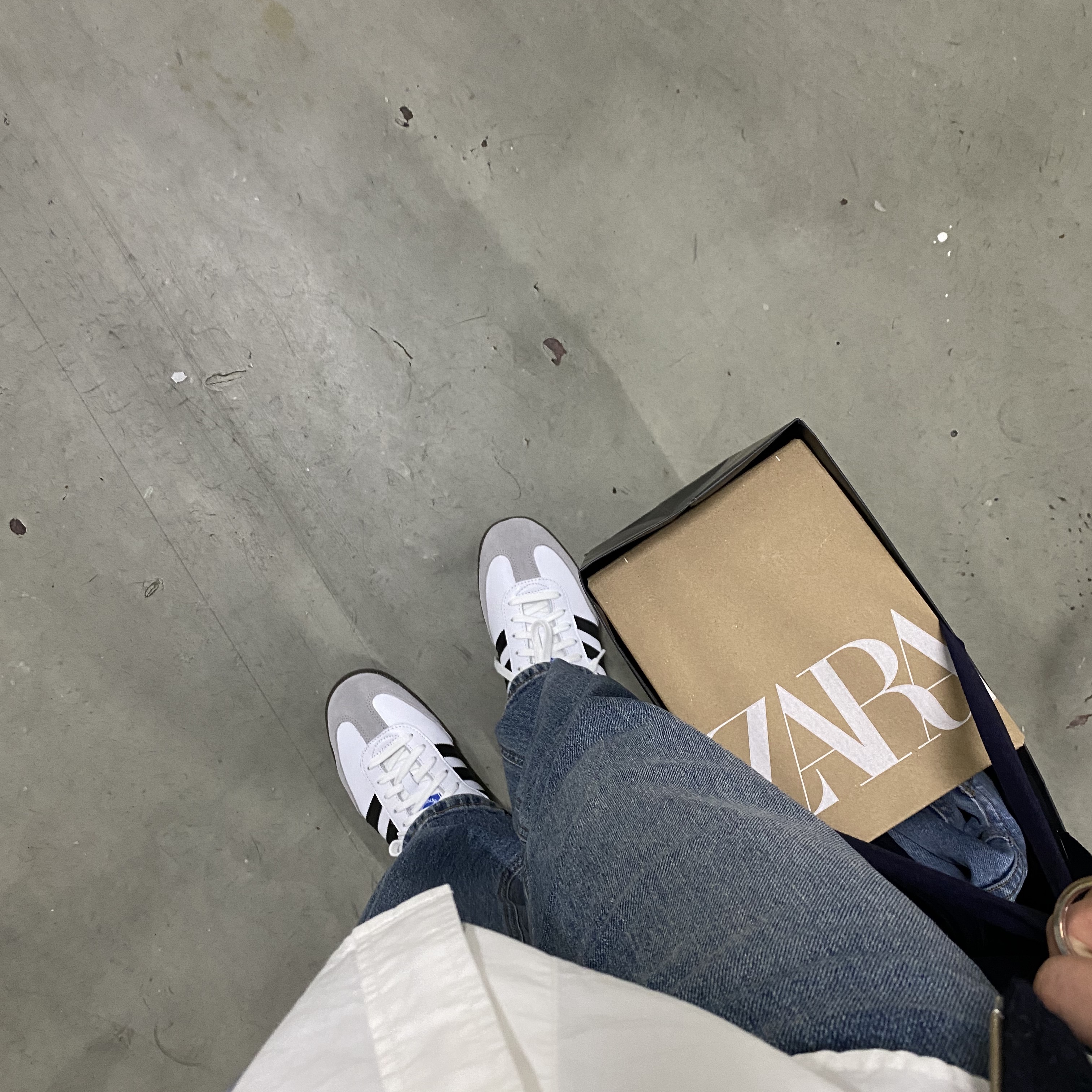 Adidas Samba OG Cloud White 착용 스타일