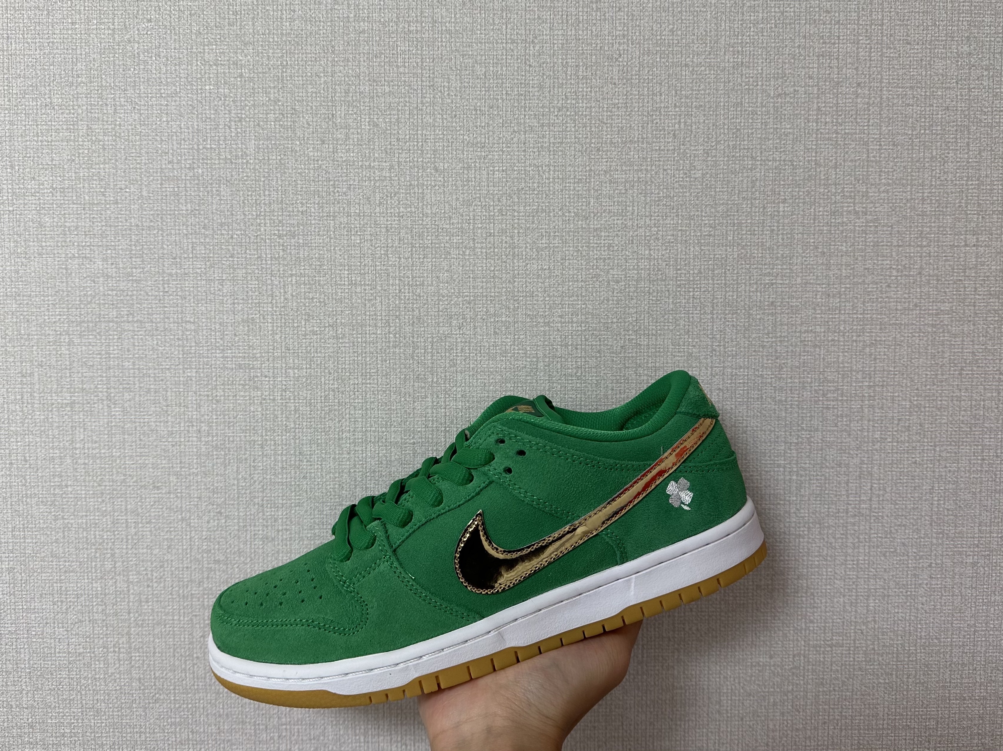 Nike SB Dunk Low Pro Shamrock, Nike Dunk Low Retro SE Jackpot Malachite 착용 스타일 - 2