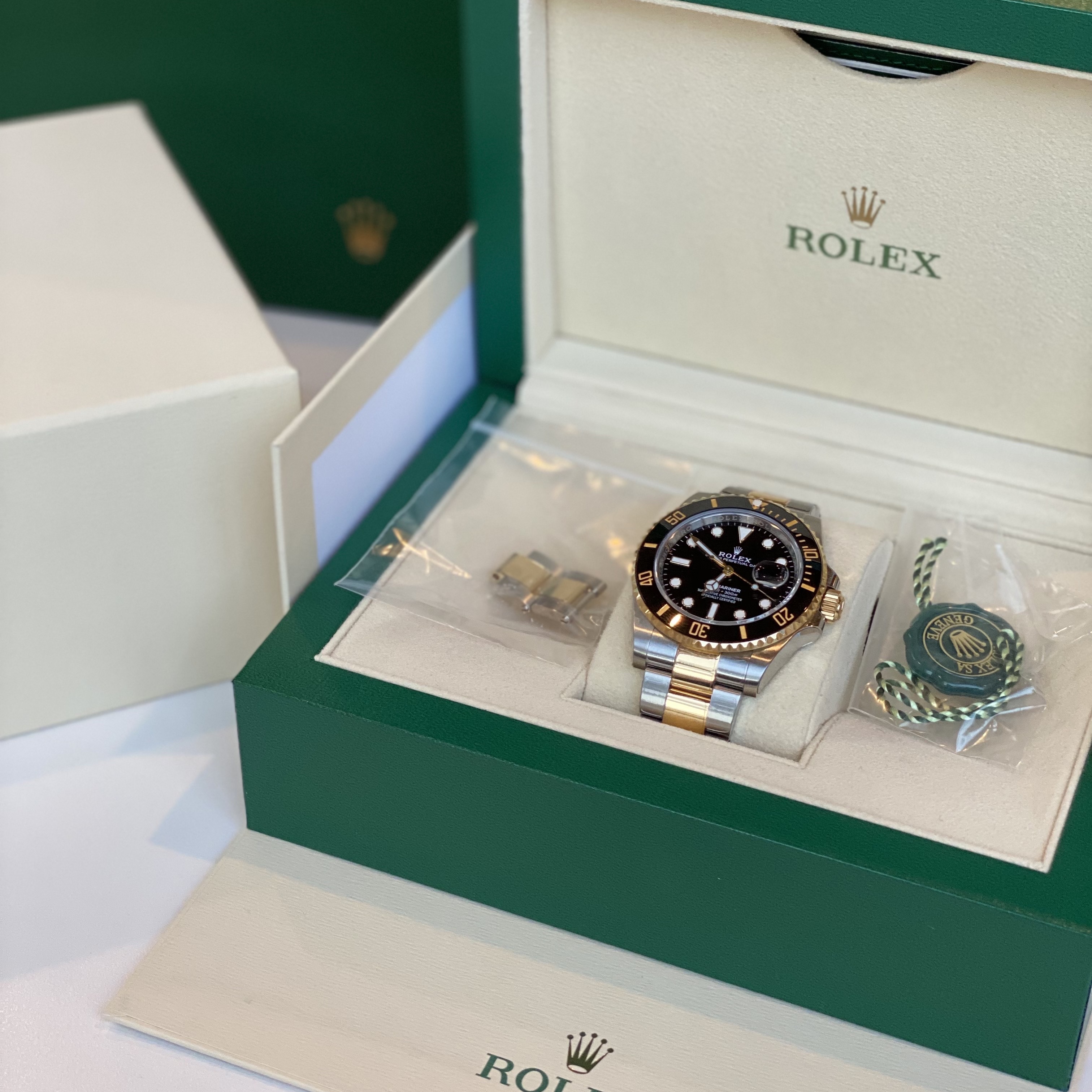 Rolex Submariner Date 41mm 126613LN Black Oyster 착용 스타일 - 2