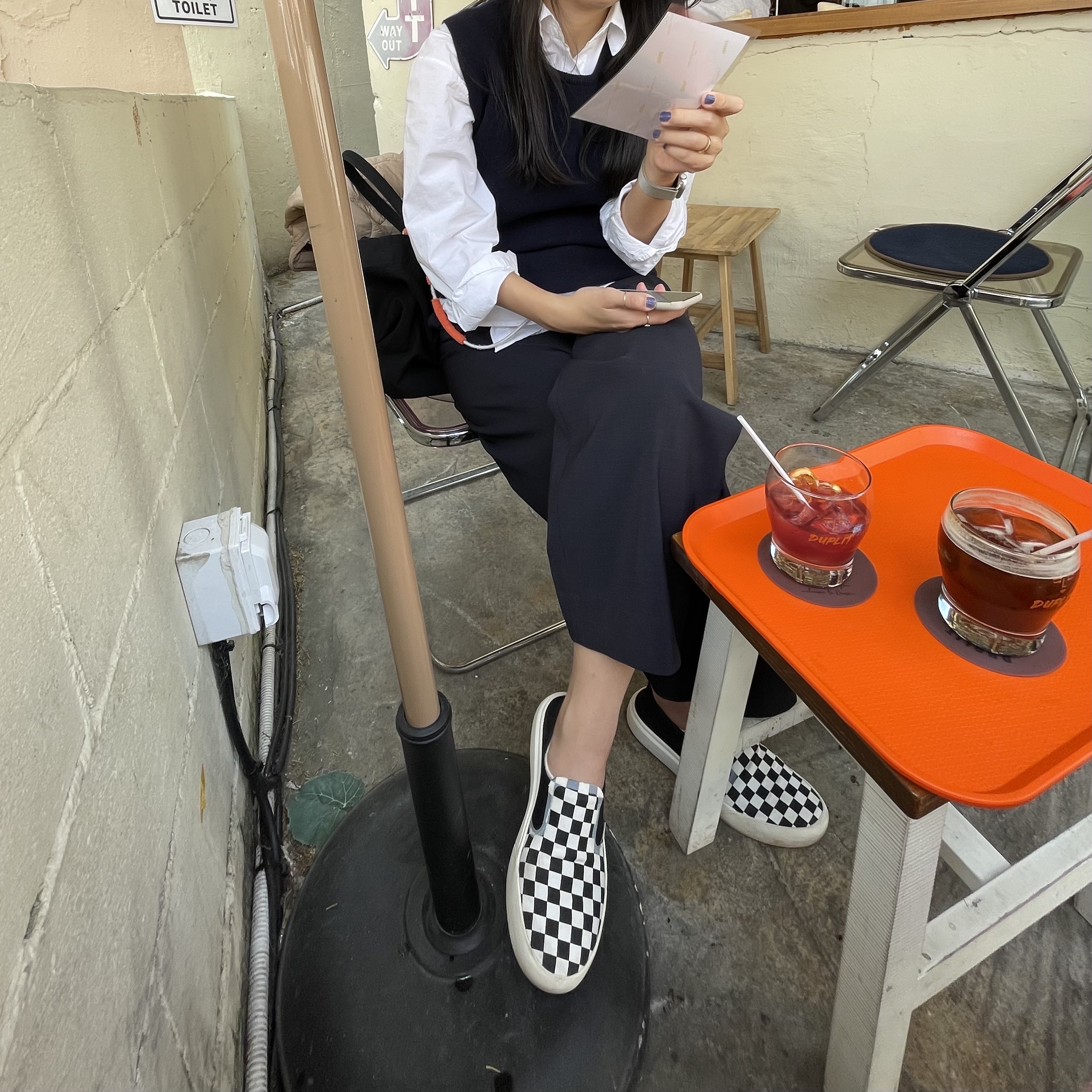 Vans Checkerboard Comfycush One Black 착용 스타일