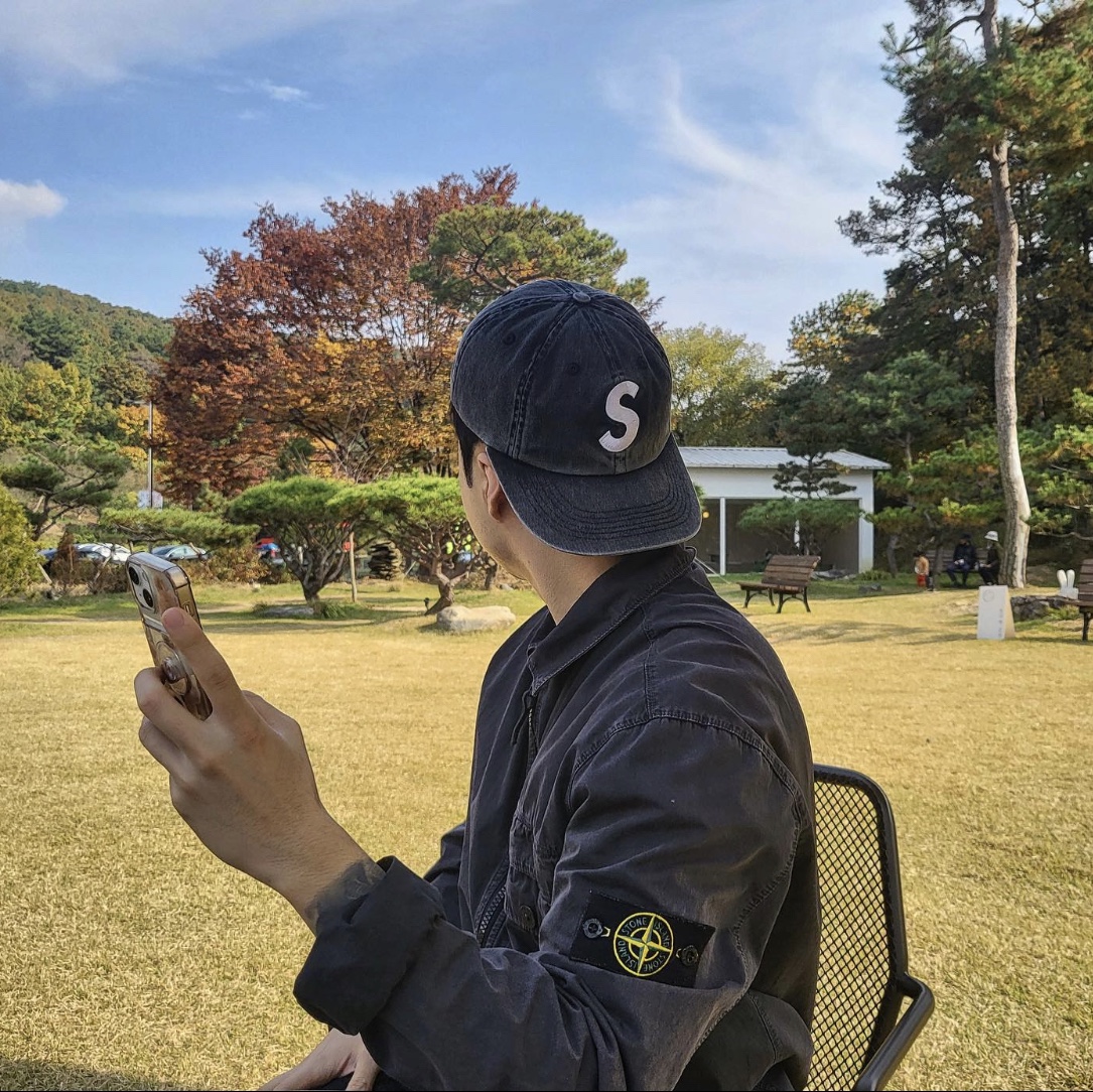 Supreme Pigment Print S Logo 6-Panel Black - 22FW 착용 스타일
