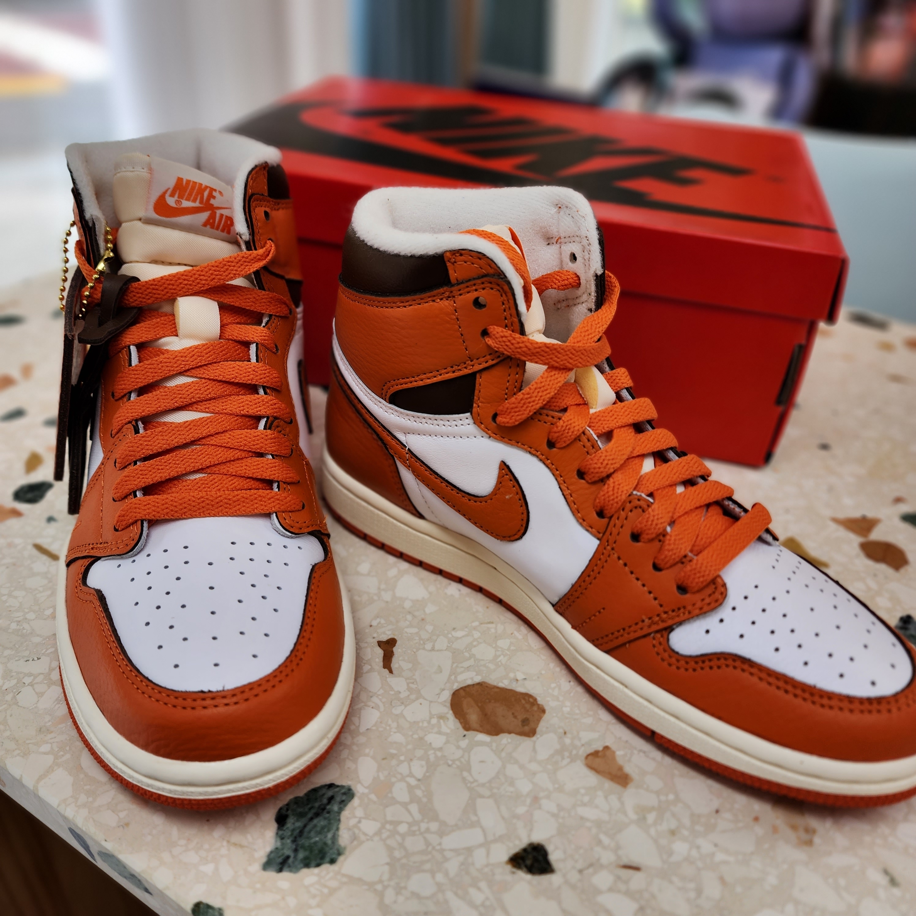 (W) Jordan 1 Retro High OG Starfish 착용 스타일 - 3