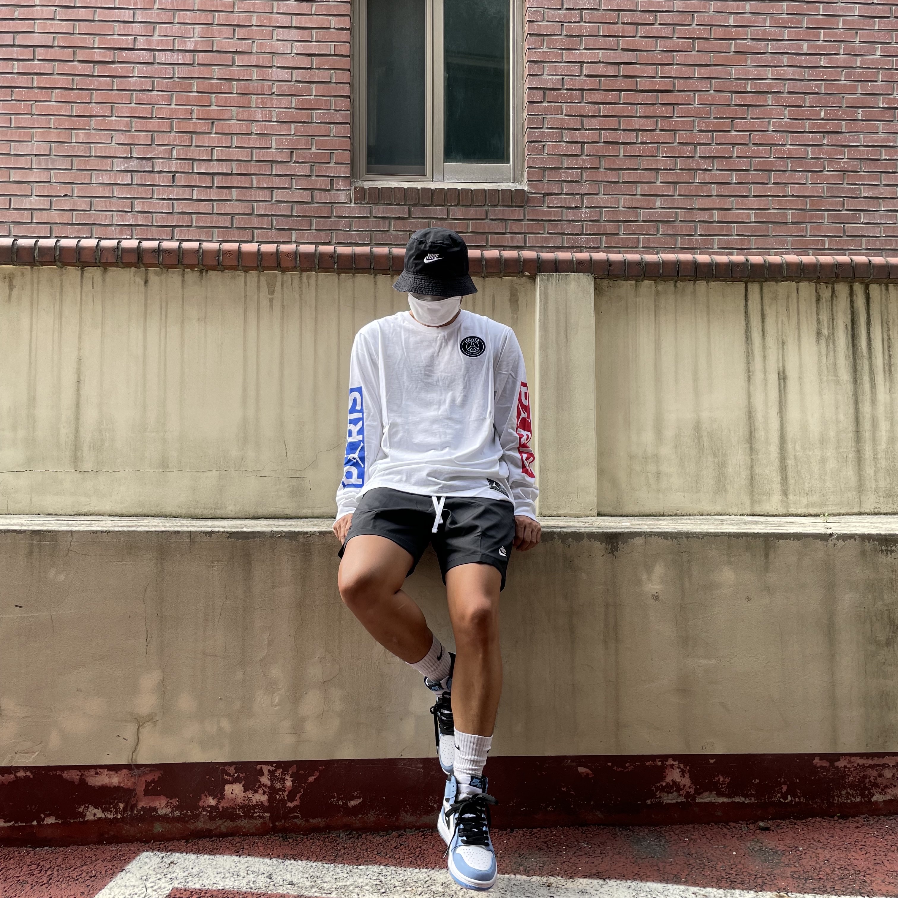 Jordan 1 Retro High OG University Blue 착용 스타일