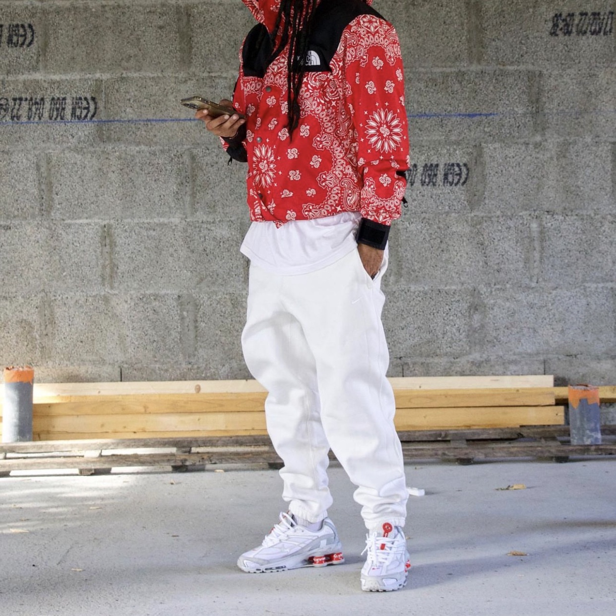 Nike x Supreme Shox Ride 2 SP White 착용 스타일 - 3