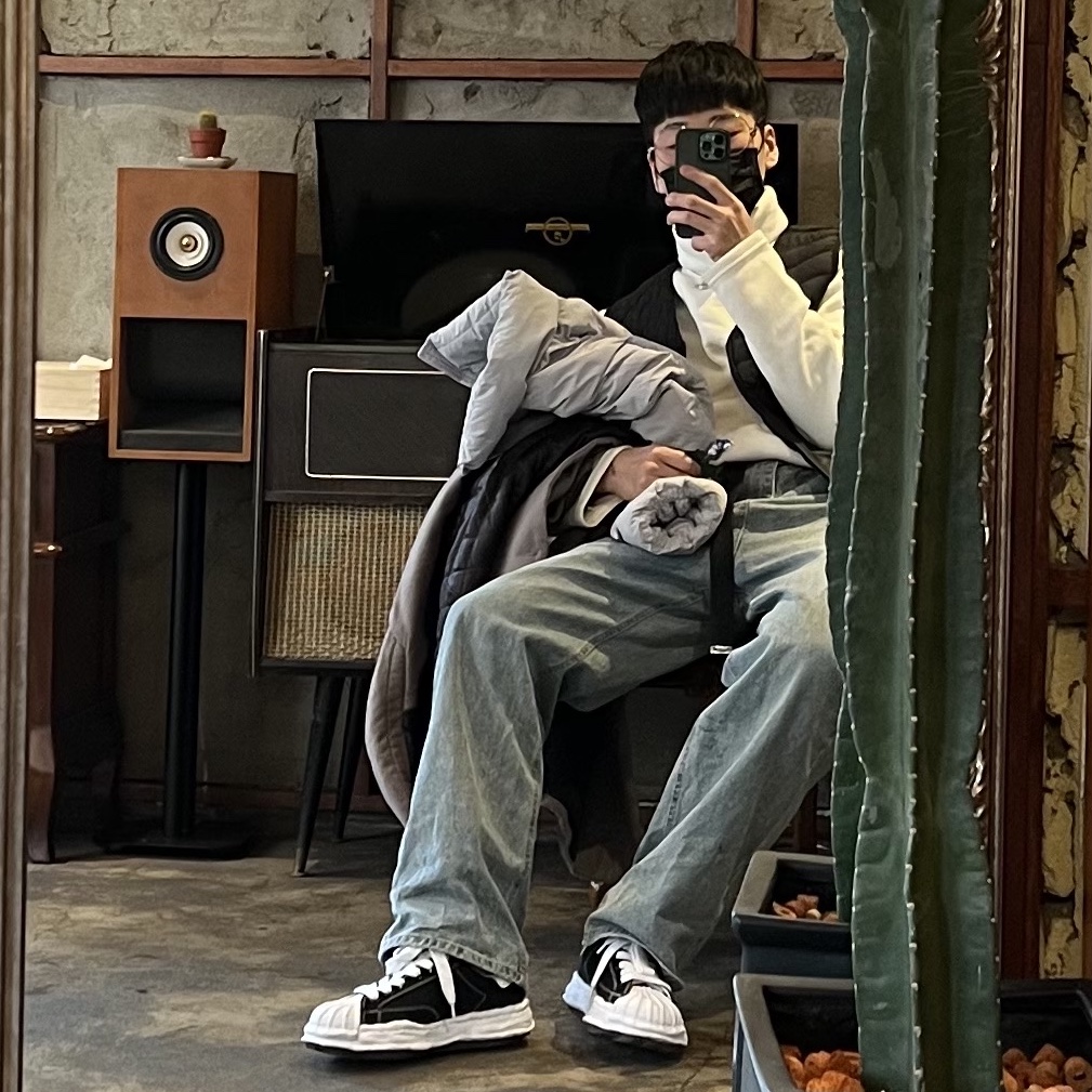 Maison Mihara Yasuhiro Blakey OG Sole Canvas Low-top Sneakers Black White 착용 스타일