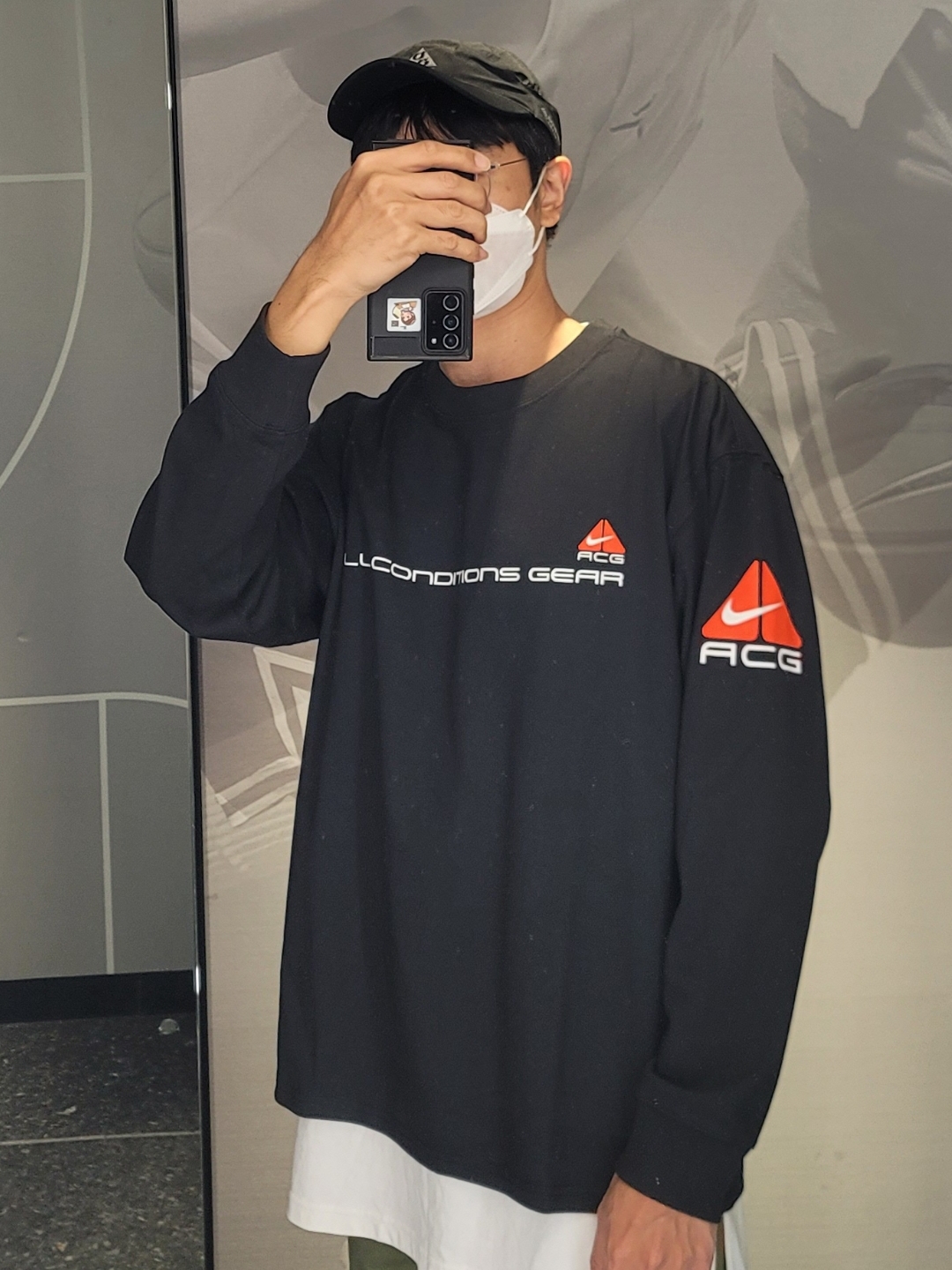 Nike NRG ACG SSNL Lungs Long Sleeve T-Shirt Black - Asia, Nike ACG Vest Black Parachute Beige Geode Teal - US/EU 착용 스타일 - 2