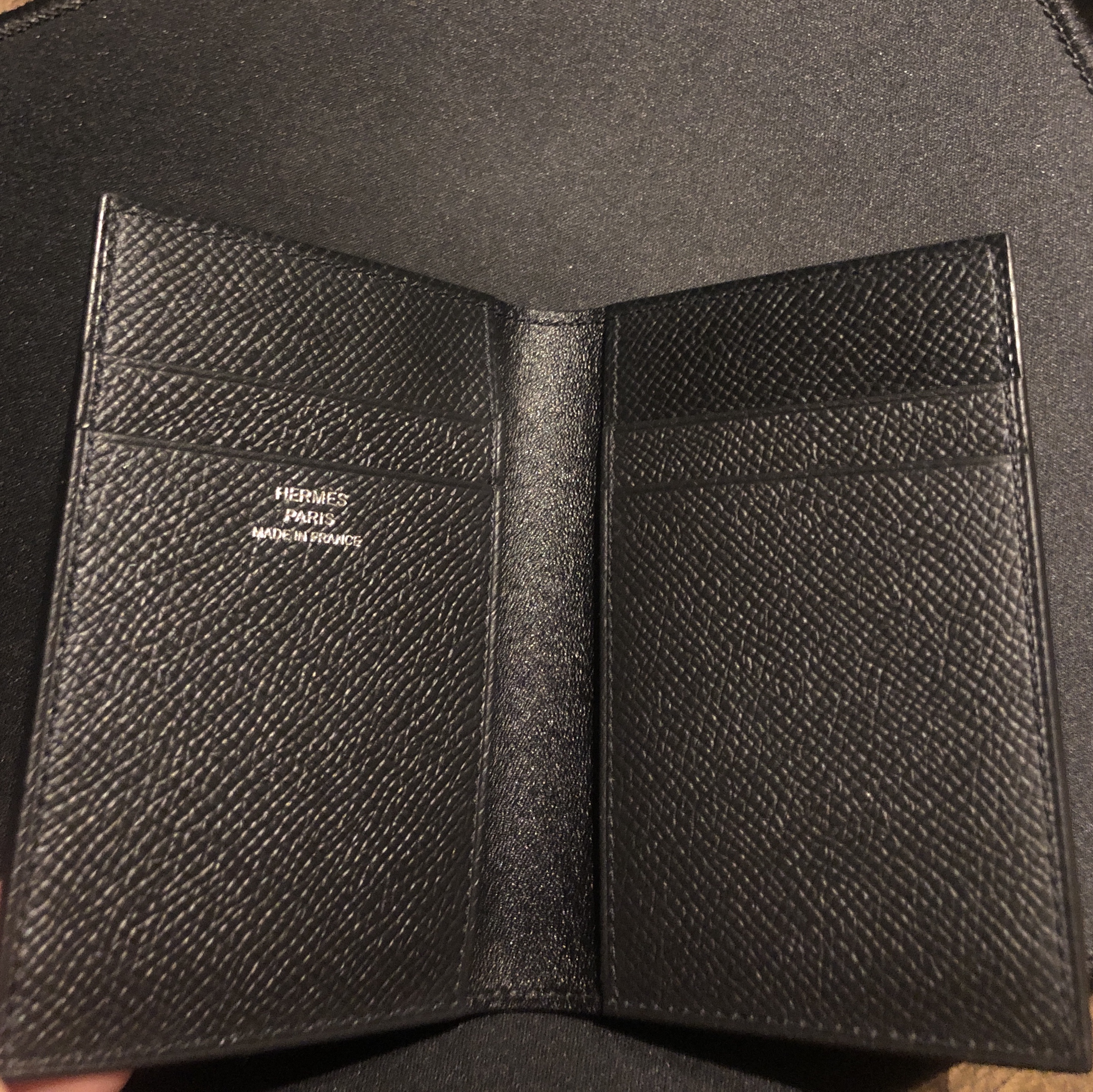 Hermes MC² Euclide Card Holder Epsom & Noir 착용 스타일 - 1
