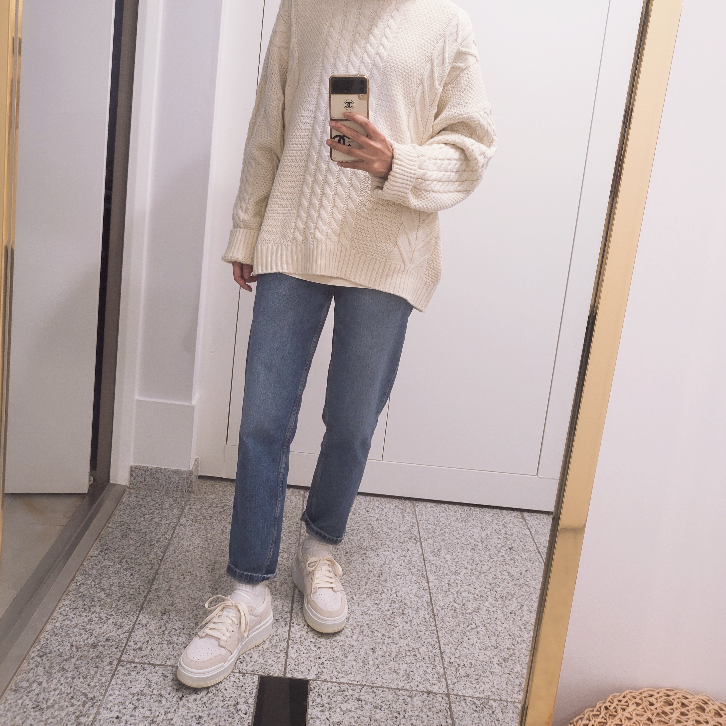 (W) Jordan 1 Elevate Low Coconut Milk 착용 스타일 - 1