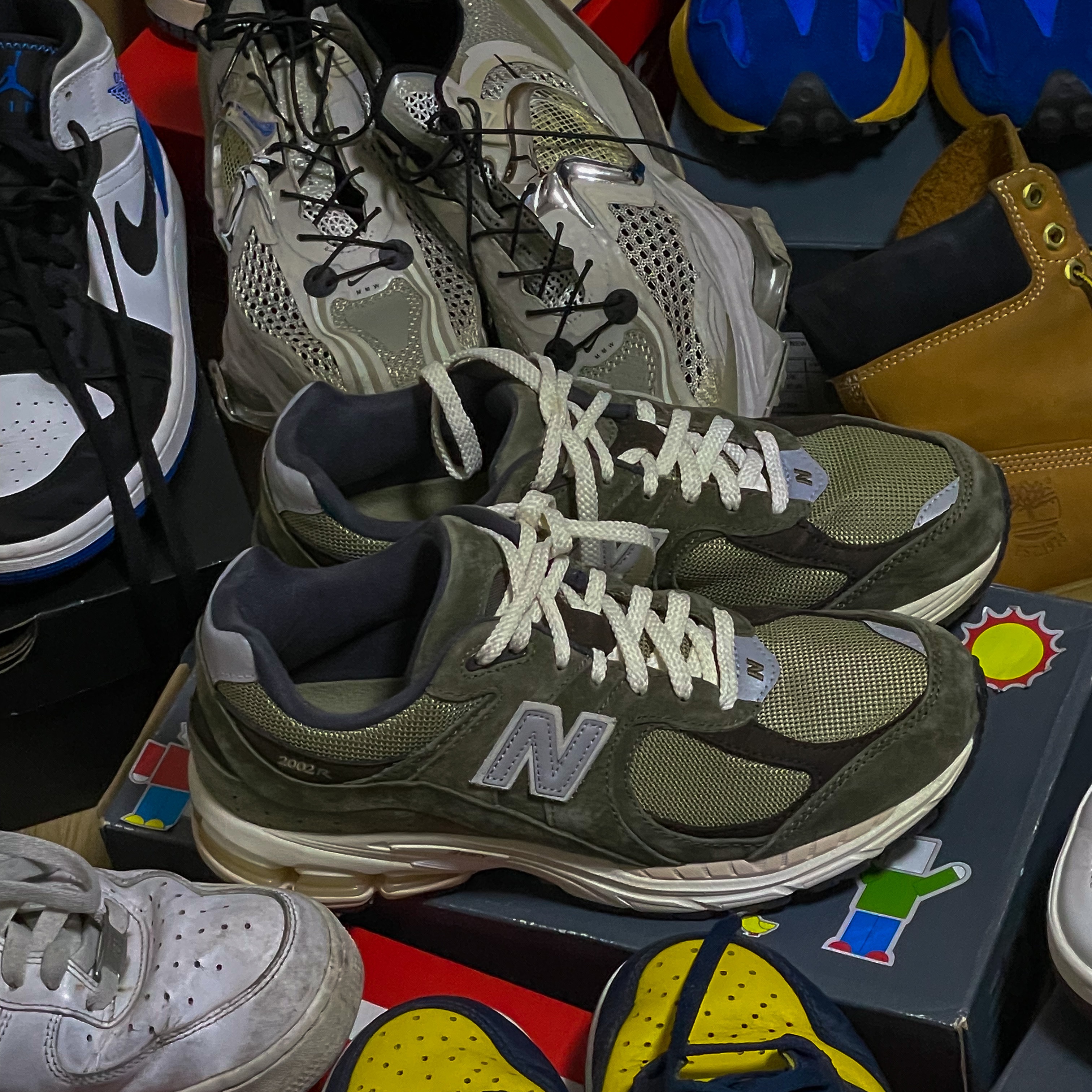 New Balance 2002R Special Vintage Khaki, Nike x Matthew M Williams Zoom 004 Stone 착용 스타일 - 1