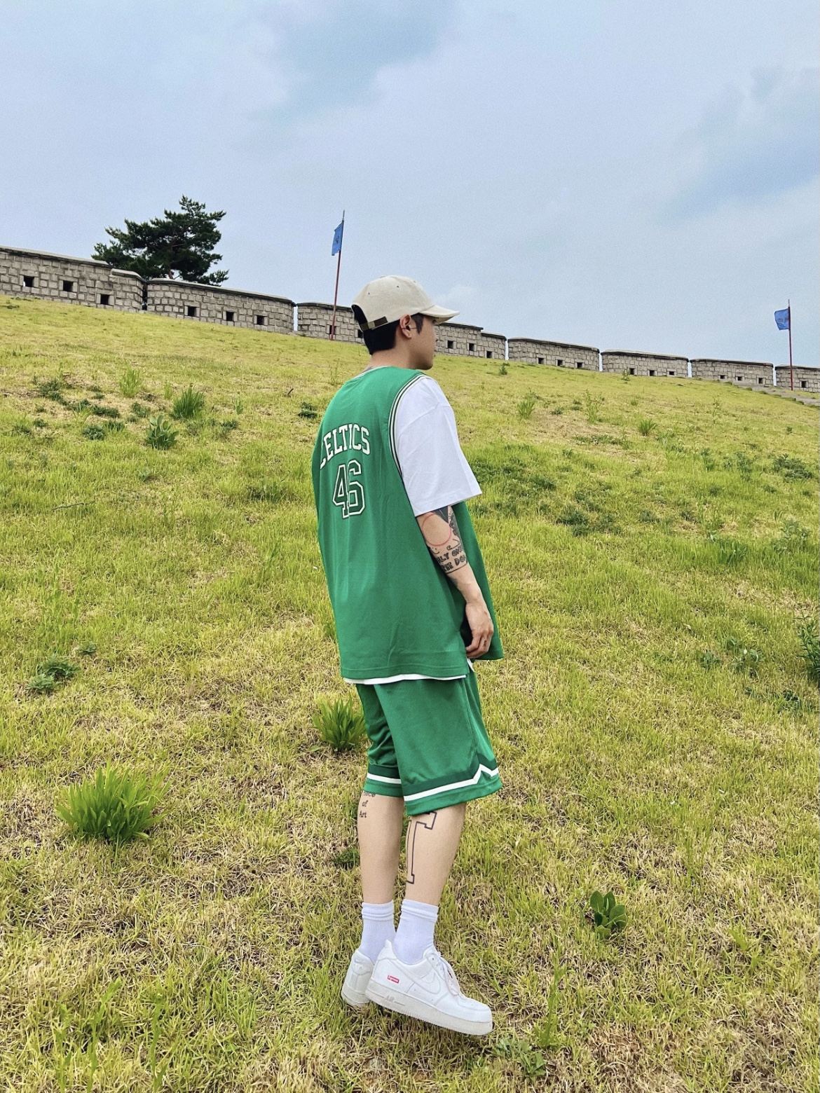Nike x Supreme Air Force 1 Low White 착용 스타일 - 1