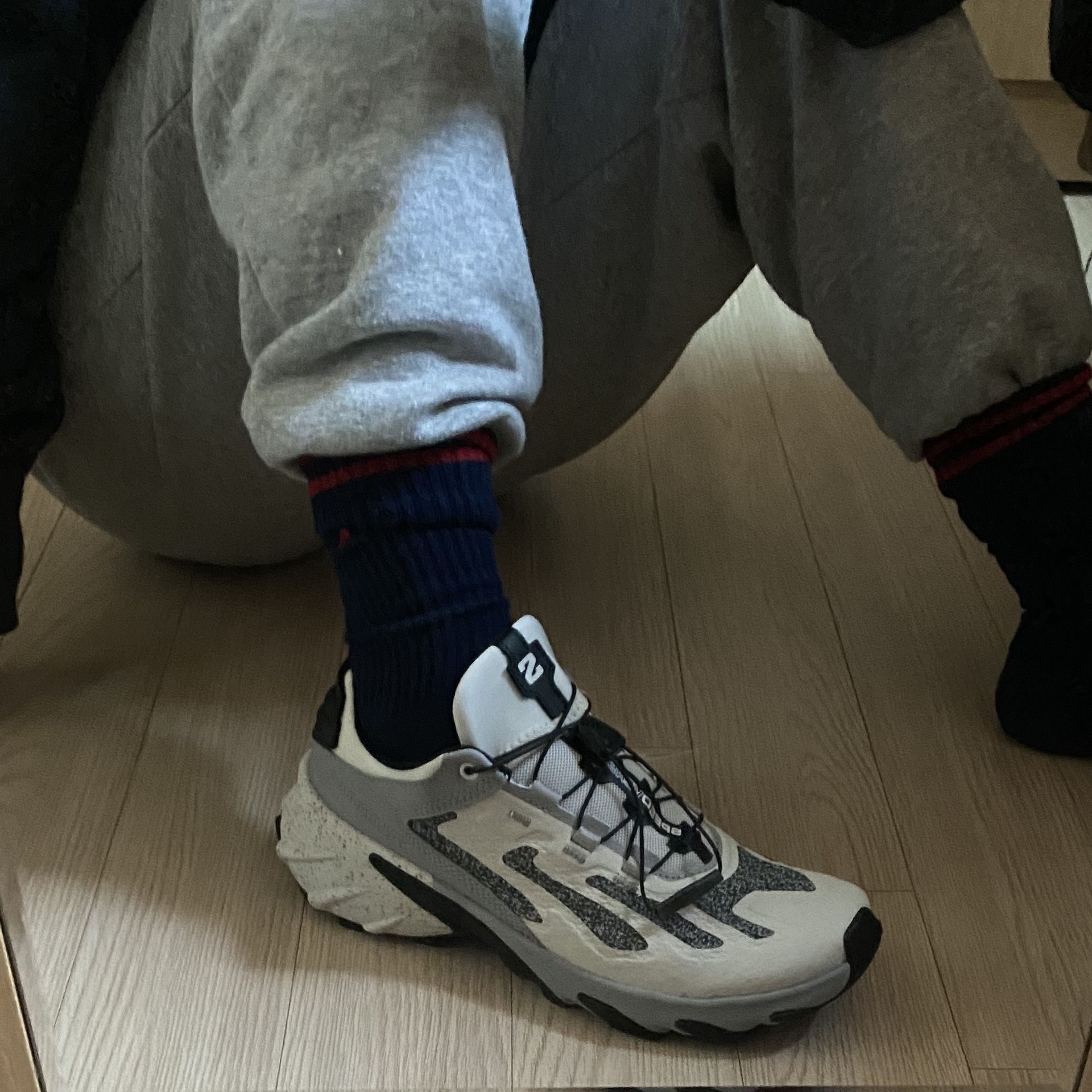 Salomon Speedverse PRG Black Nimbus Cloud Alloy 착용 스타일