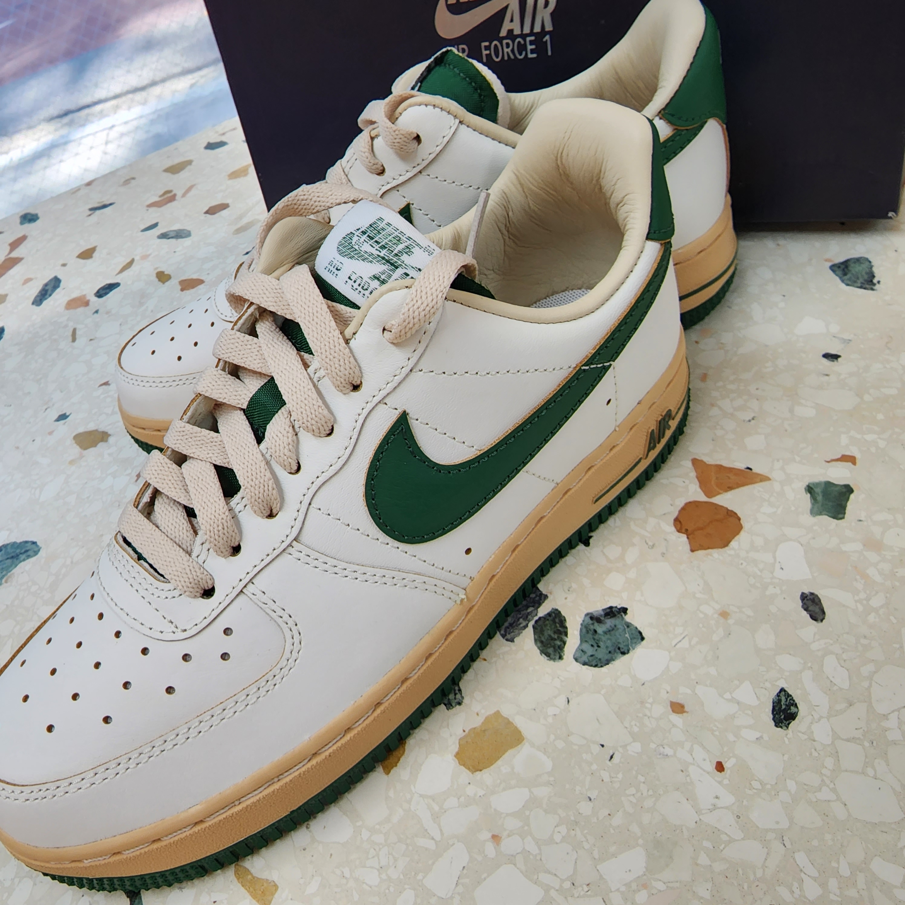 (W) Nike Air Force 1 Low Gorge Green 착용 스타일 - 5