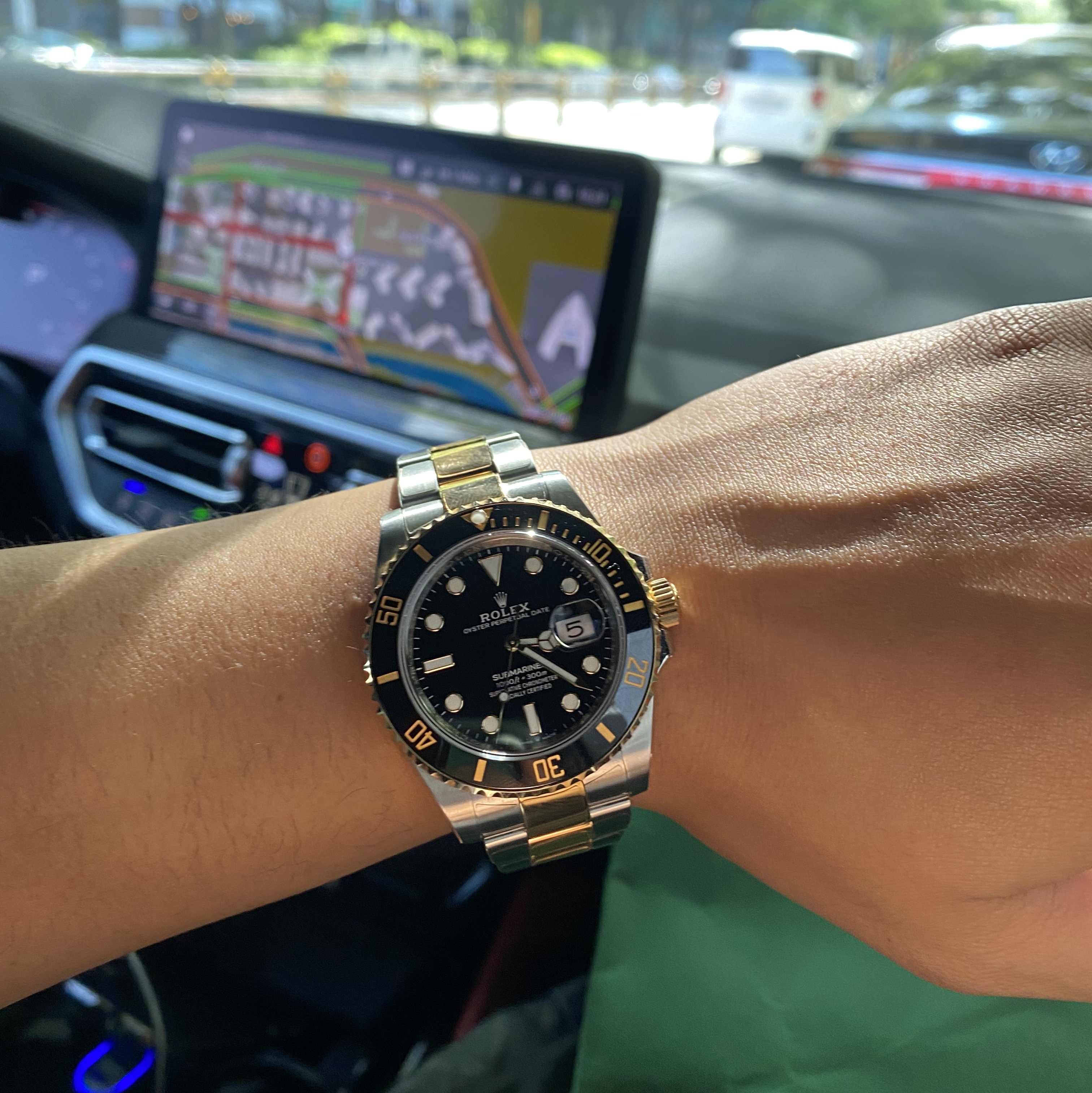 Rolex Submariner Date 41mm 126613LN Black Oyster 착용 스타일 - 1