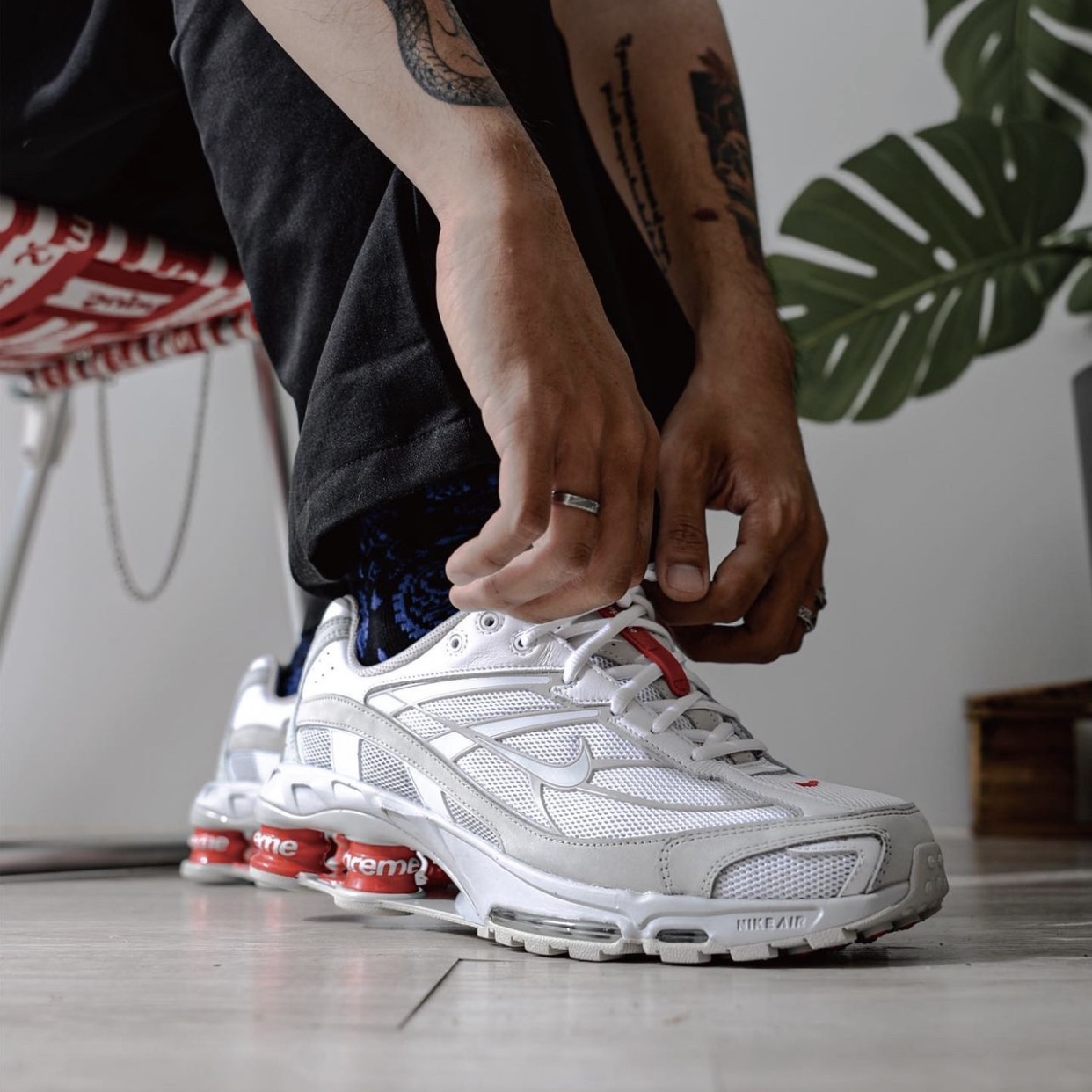 Nike x Supreme Shox Ride 2 SP White 착용 스타일 - 2
