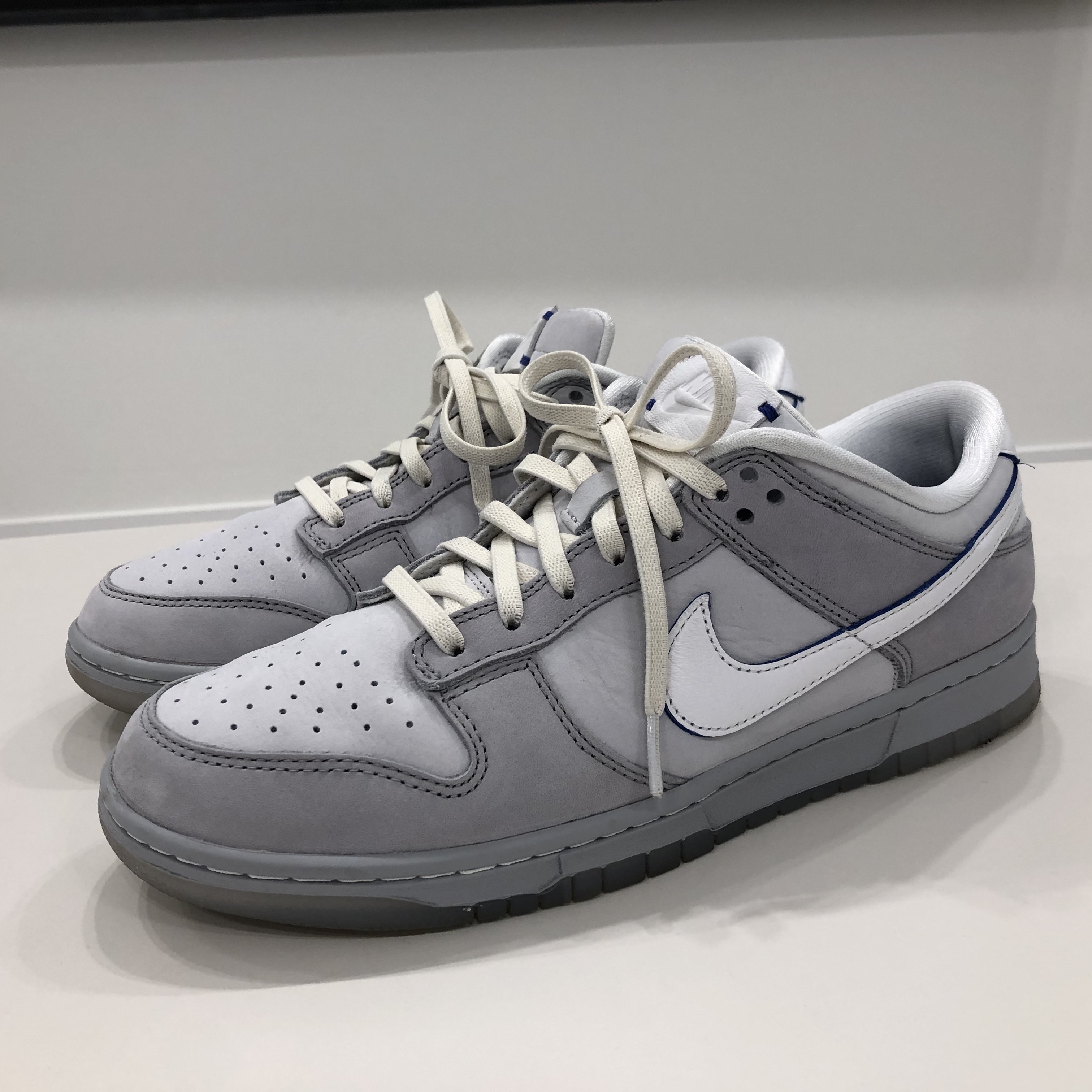 Nike Dunk Low Wolf Grey and Pure Platinum 착용 스타일
