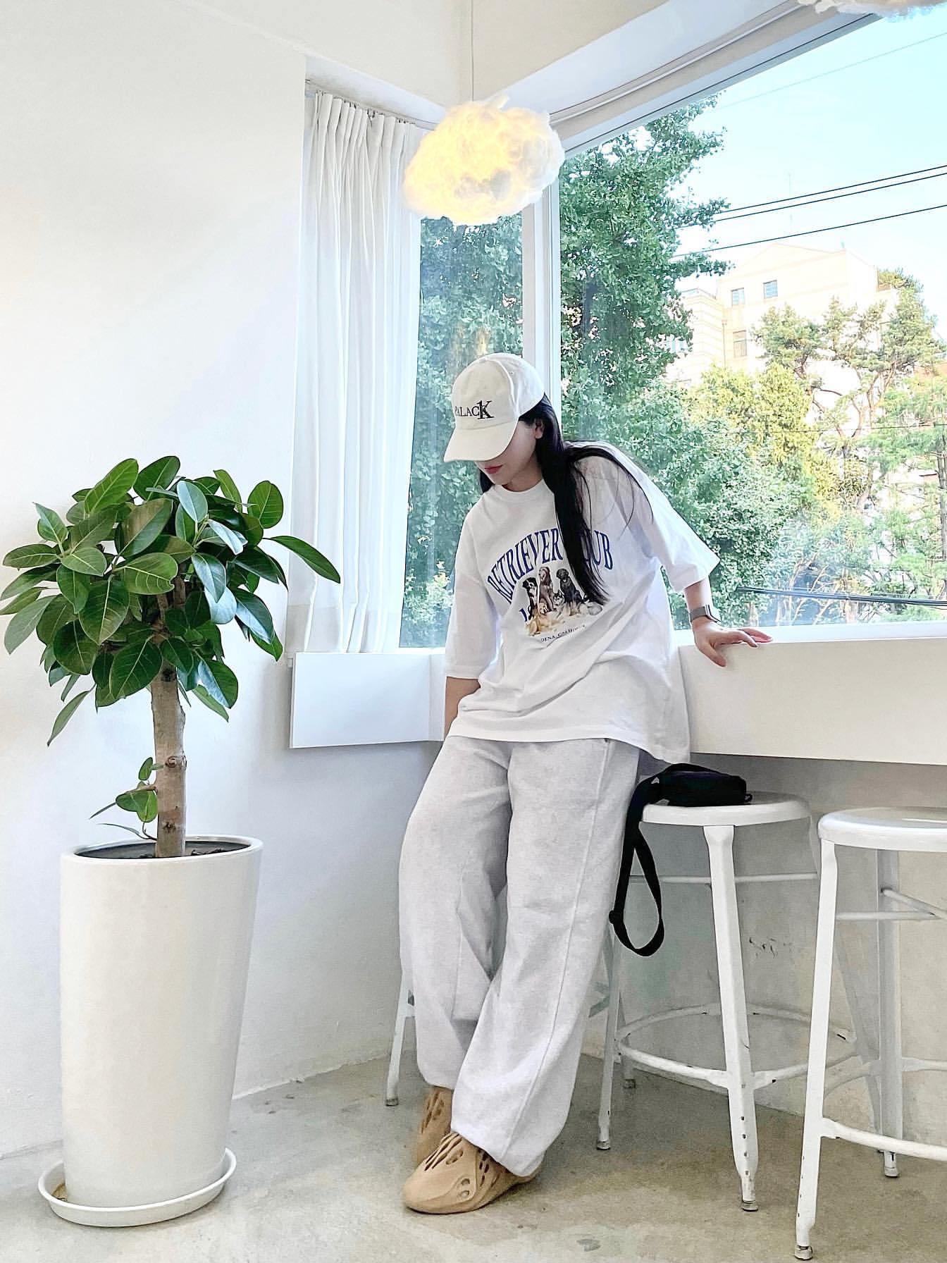 Palace x CK1 6-Panel Classic White - 22SS, Palace Cordura Double Diamond Shot Bag Black - 21FW 착용 스타일 - 2