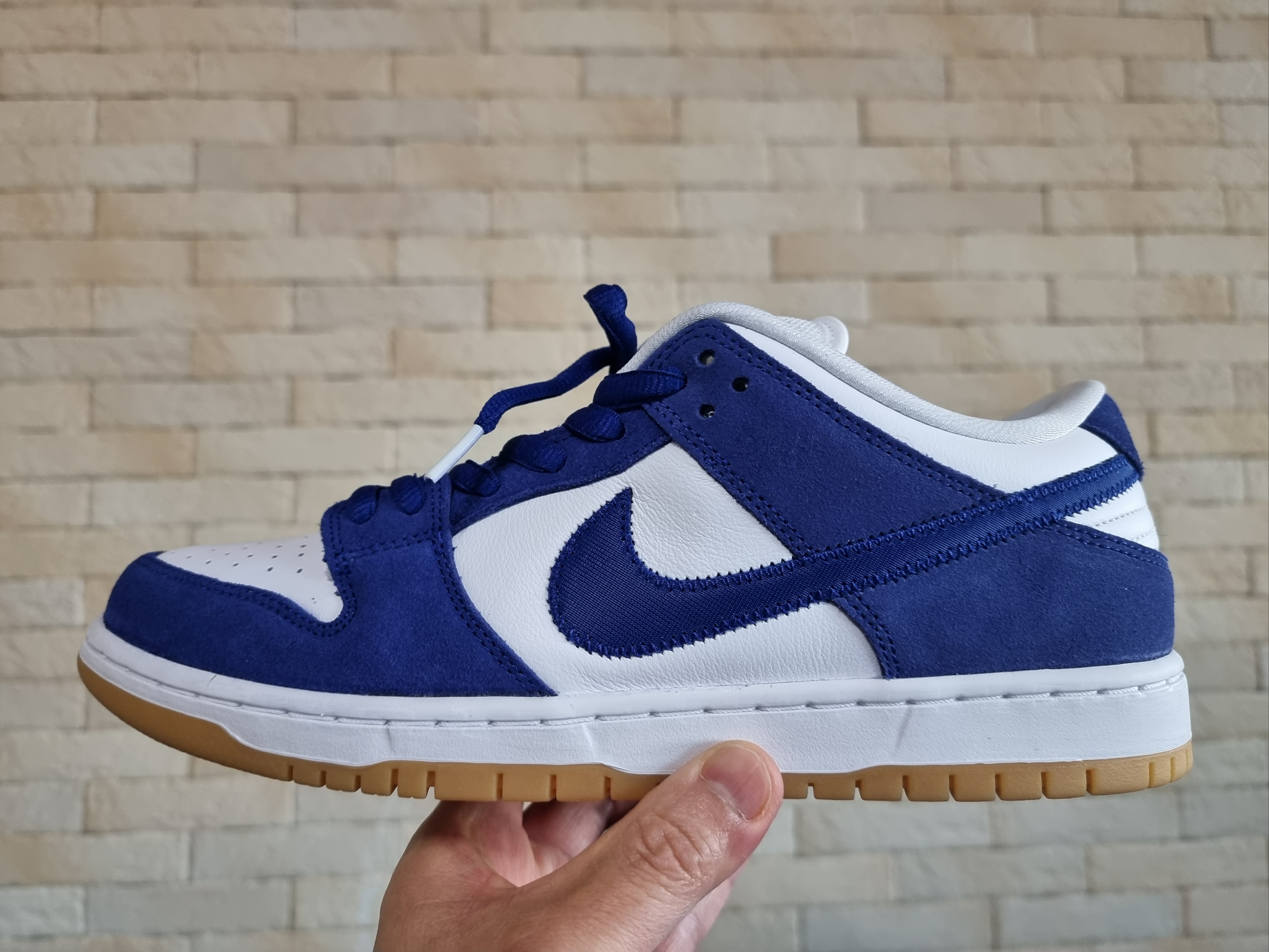 Nike SB Dunk Low Pro Premium Deep Royal Blue 착용 스타일 - 3