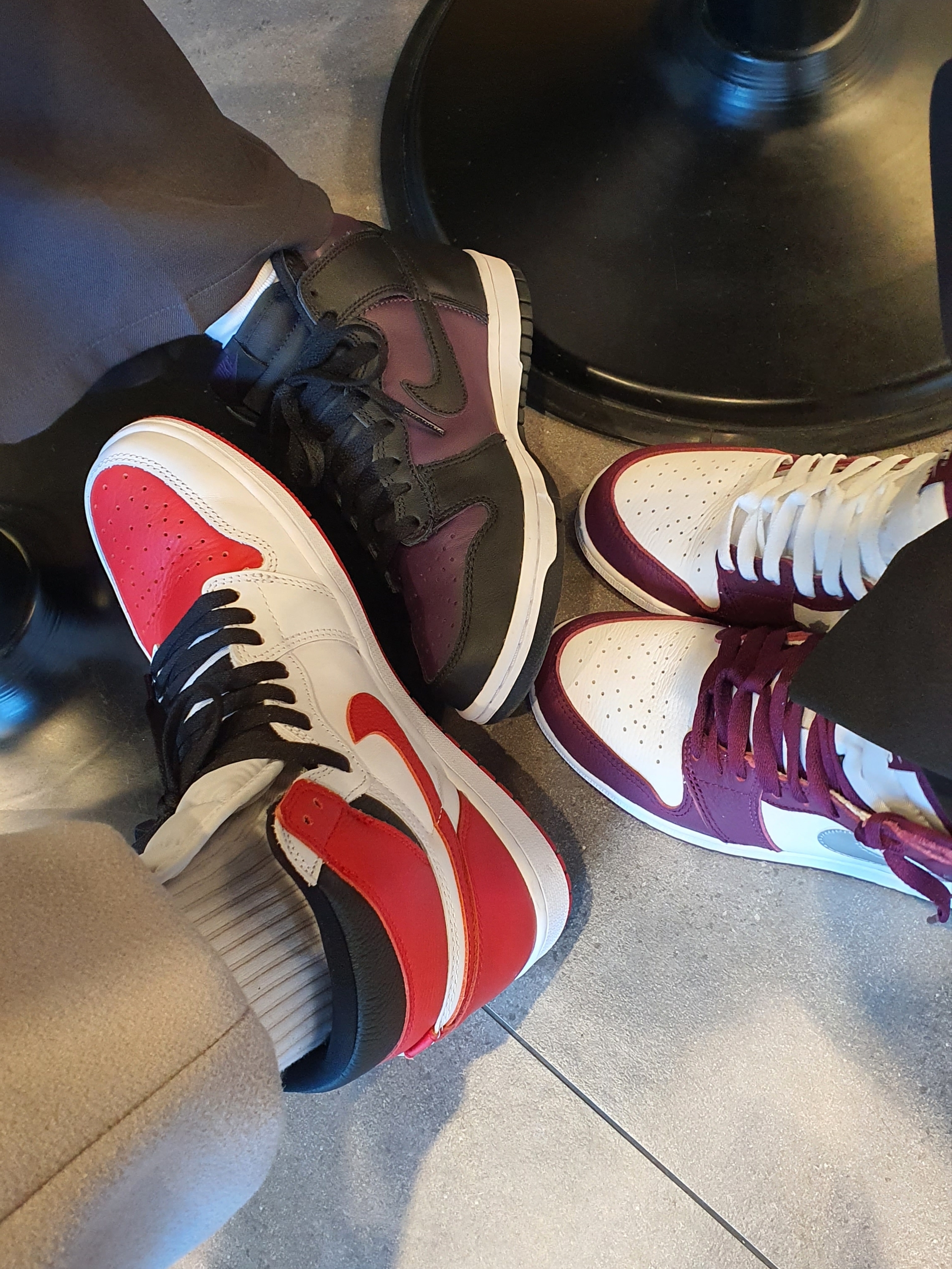 Jordan 1 Retro High OG Heritage, (GS) Jordan 1 Retro High OG Bordeaux 착용 스타일 - 4