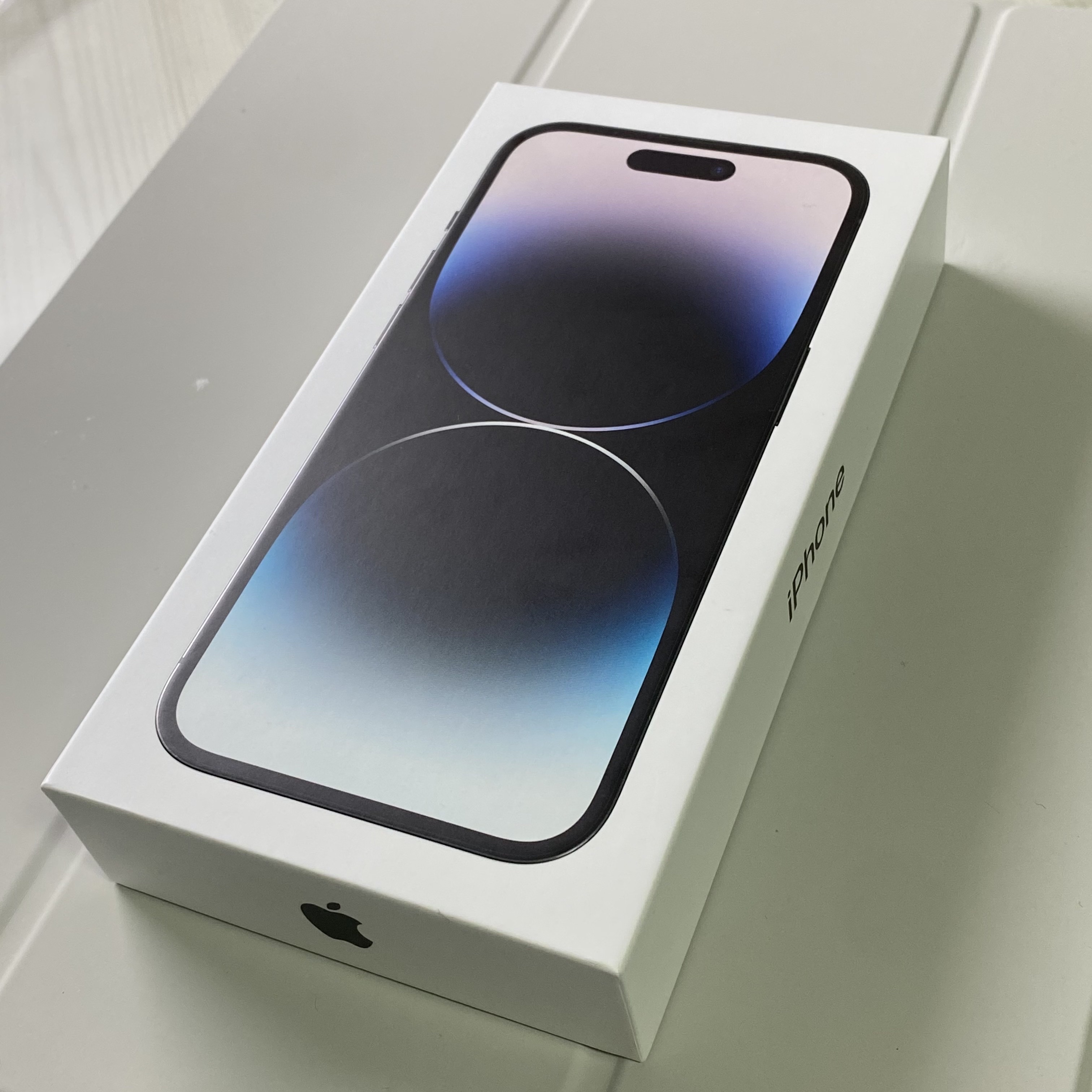 Apple iPhone 14 Pro 128GB Space Black (Korean Ver.) 착용 스타일