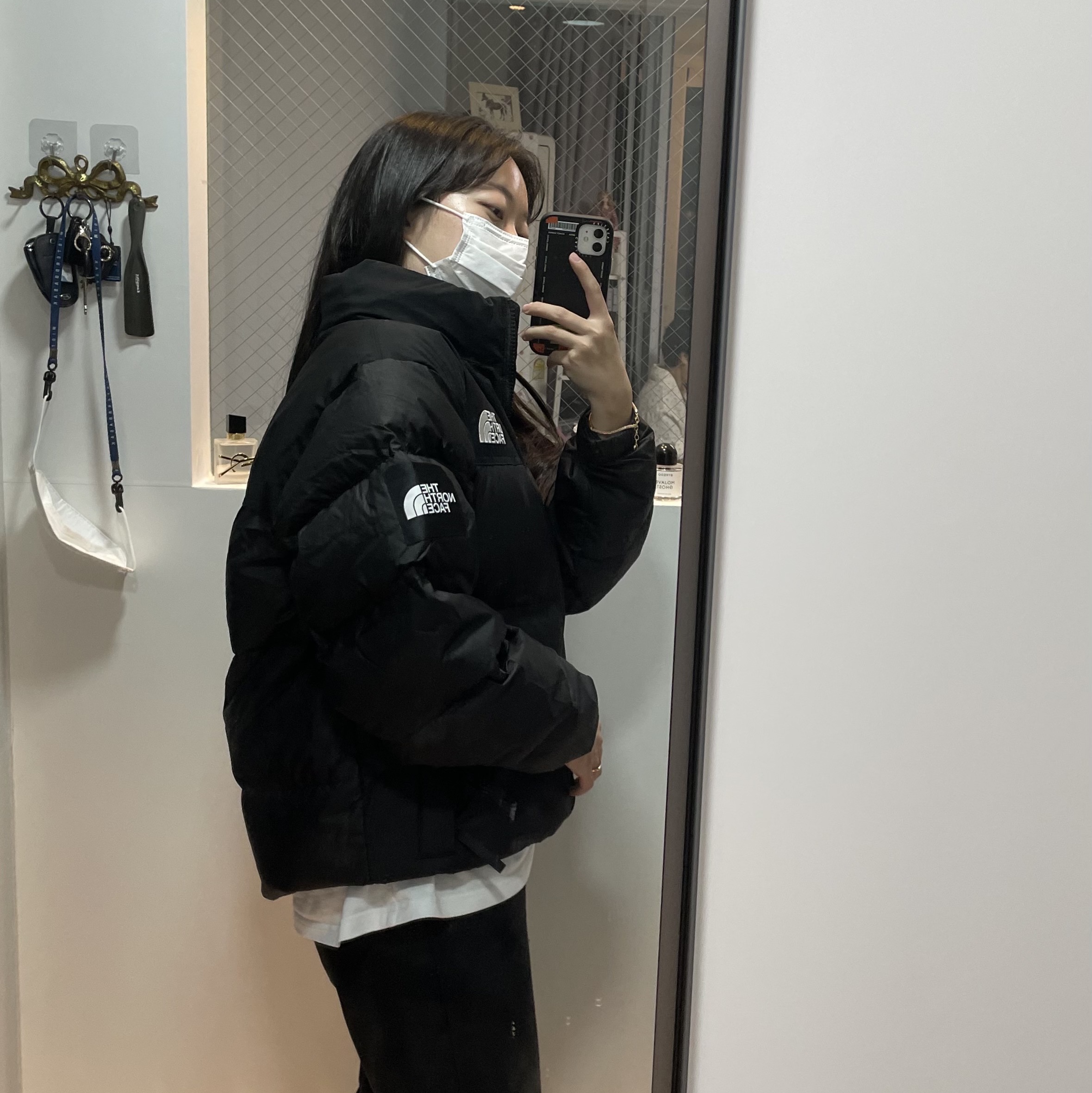 The North Face 1996 Eco Nuptse Jacket Black 착용 스타일 - 2