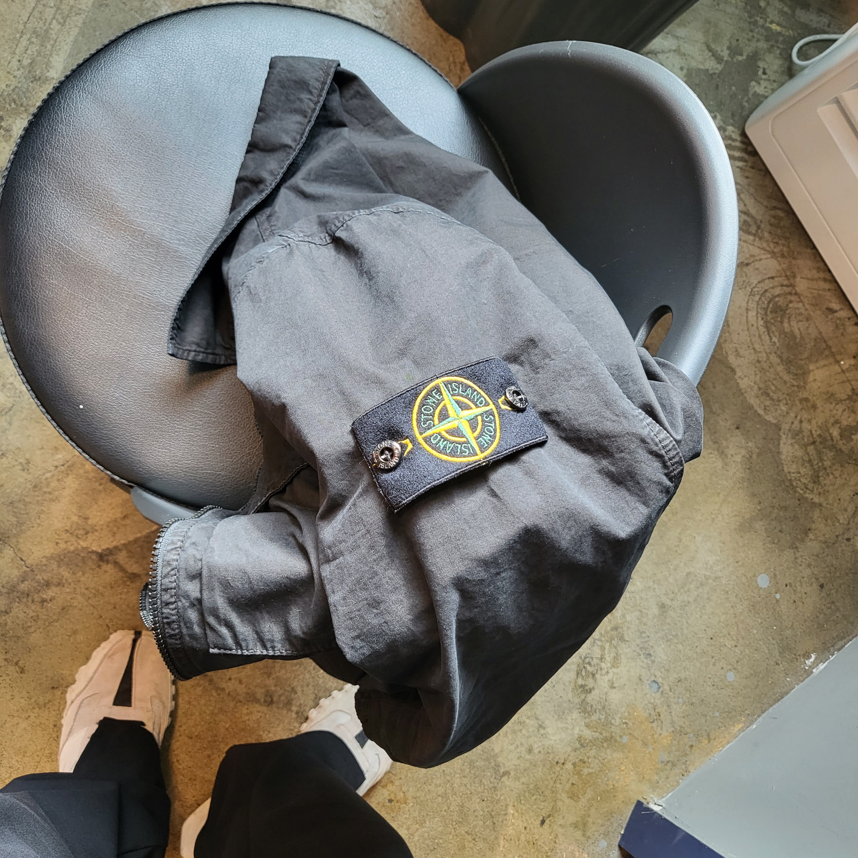 Stone Island 101WN Brushed Cotton Canvas T.CO+OLD Overshirt Black - 22FW 착용 스타일