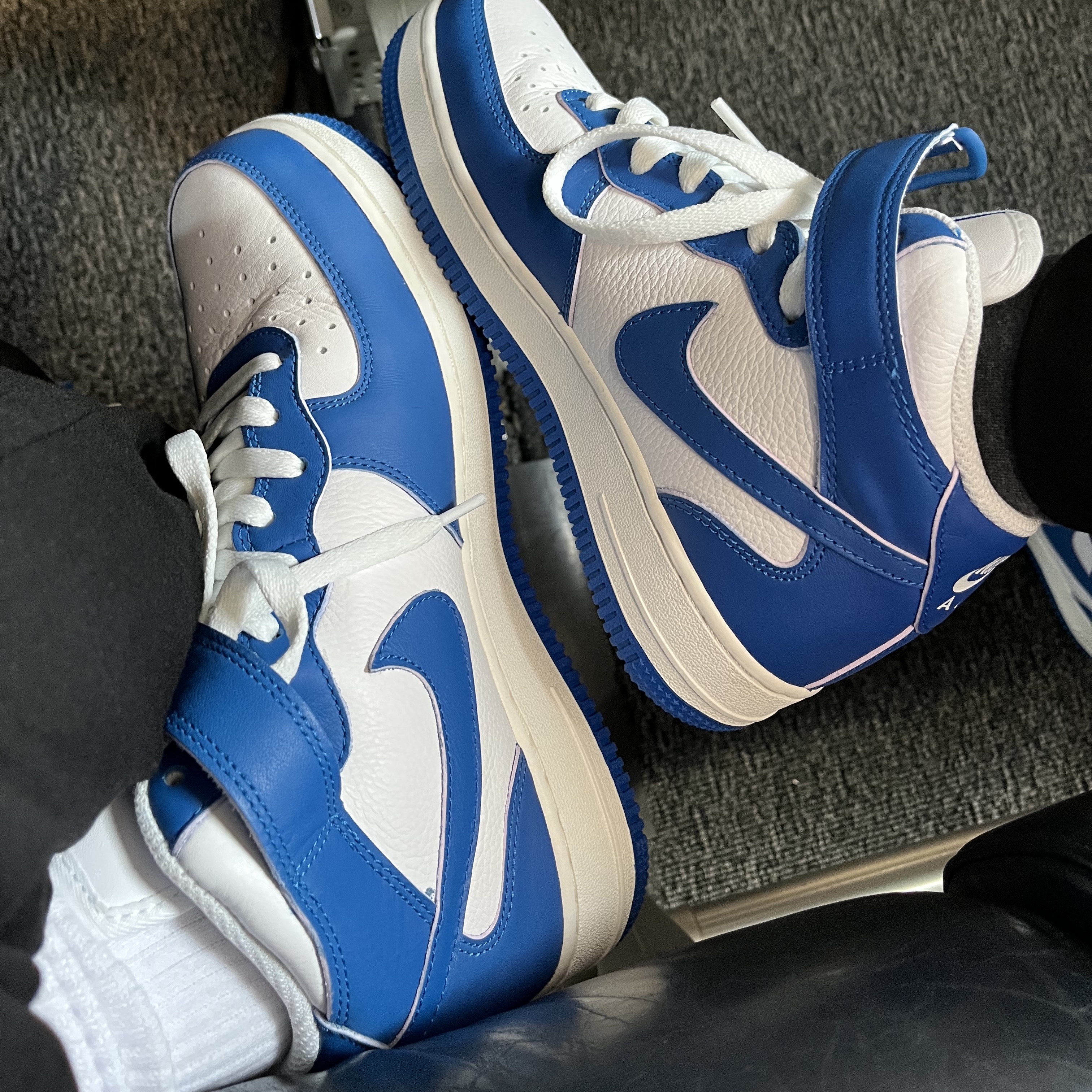 (W) Nike Air Force 1 Mid '07 Military Blue and Doll 착용 스타일 - 1