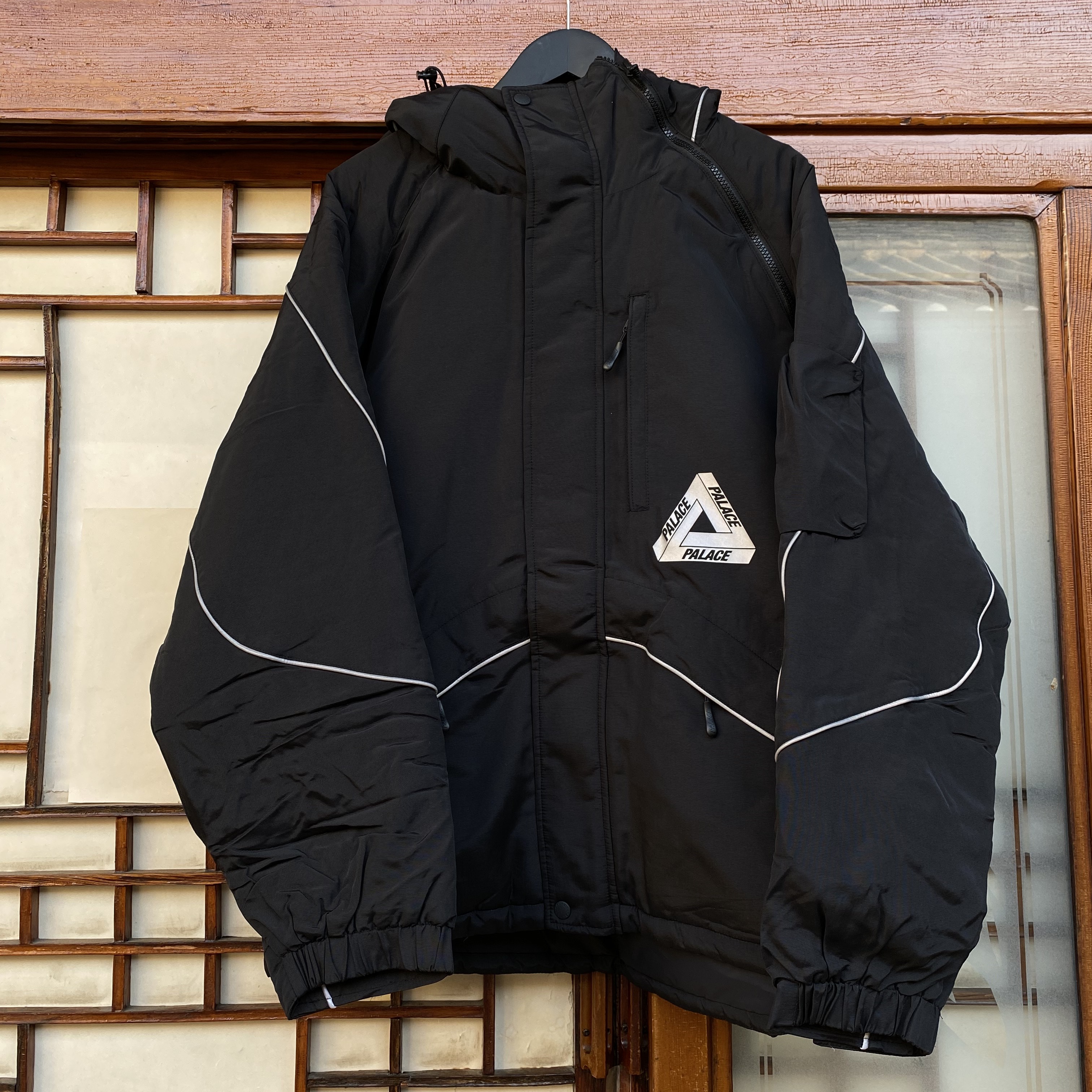 Palace M-Tech Hooded Jacket Black - 22FW 착용 스타일 - 3