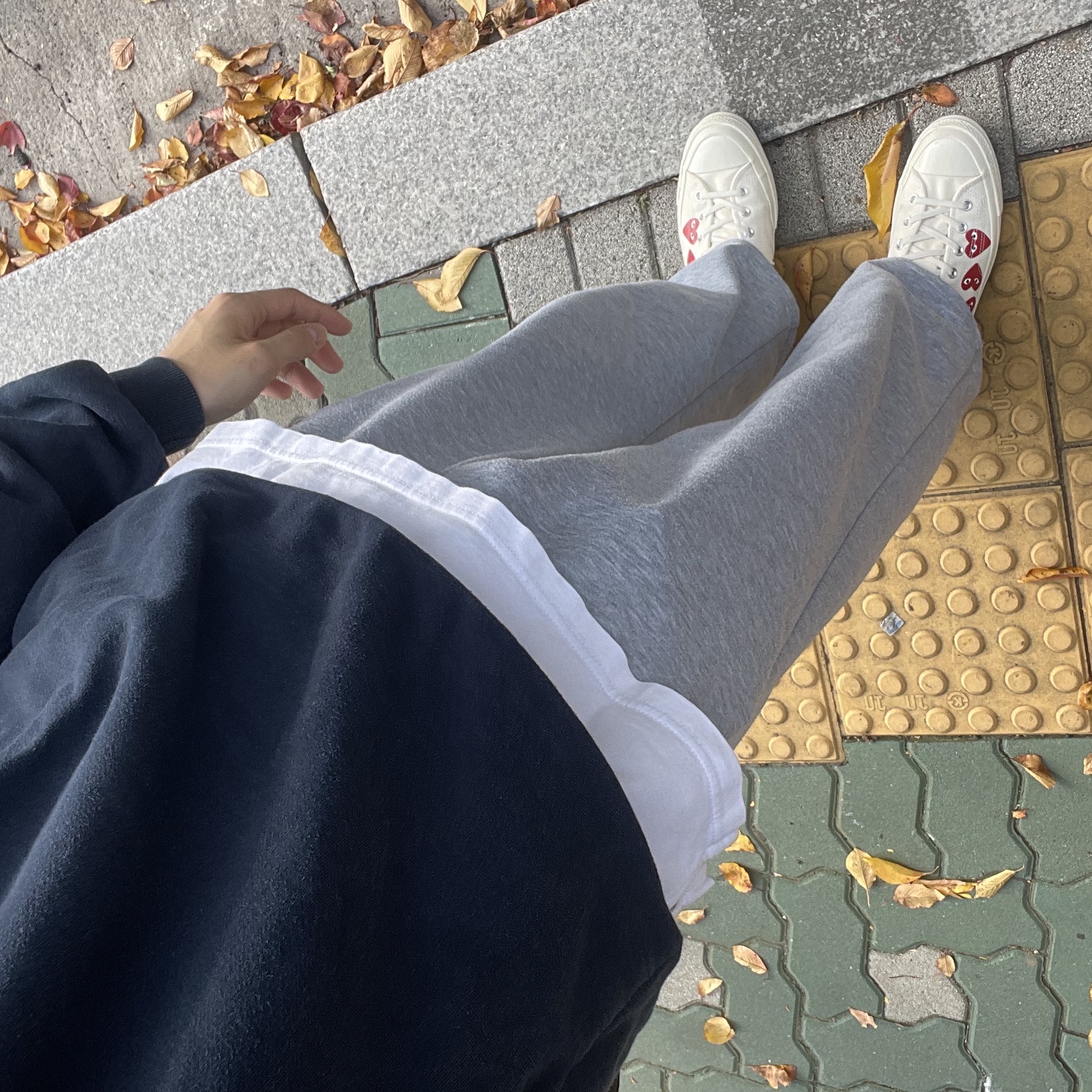 Converse x Play Comme des Garcons Chuck 70 Hi Multi-Heart White 착용 스타일