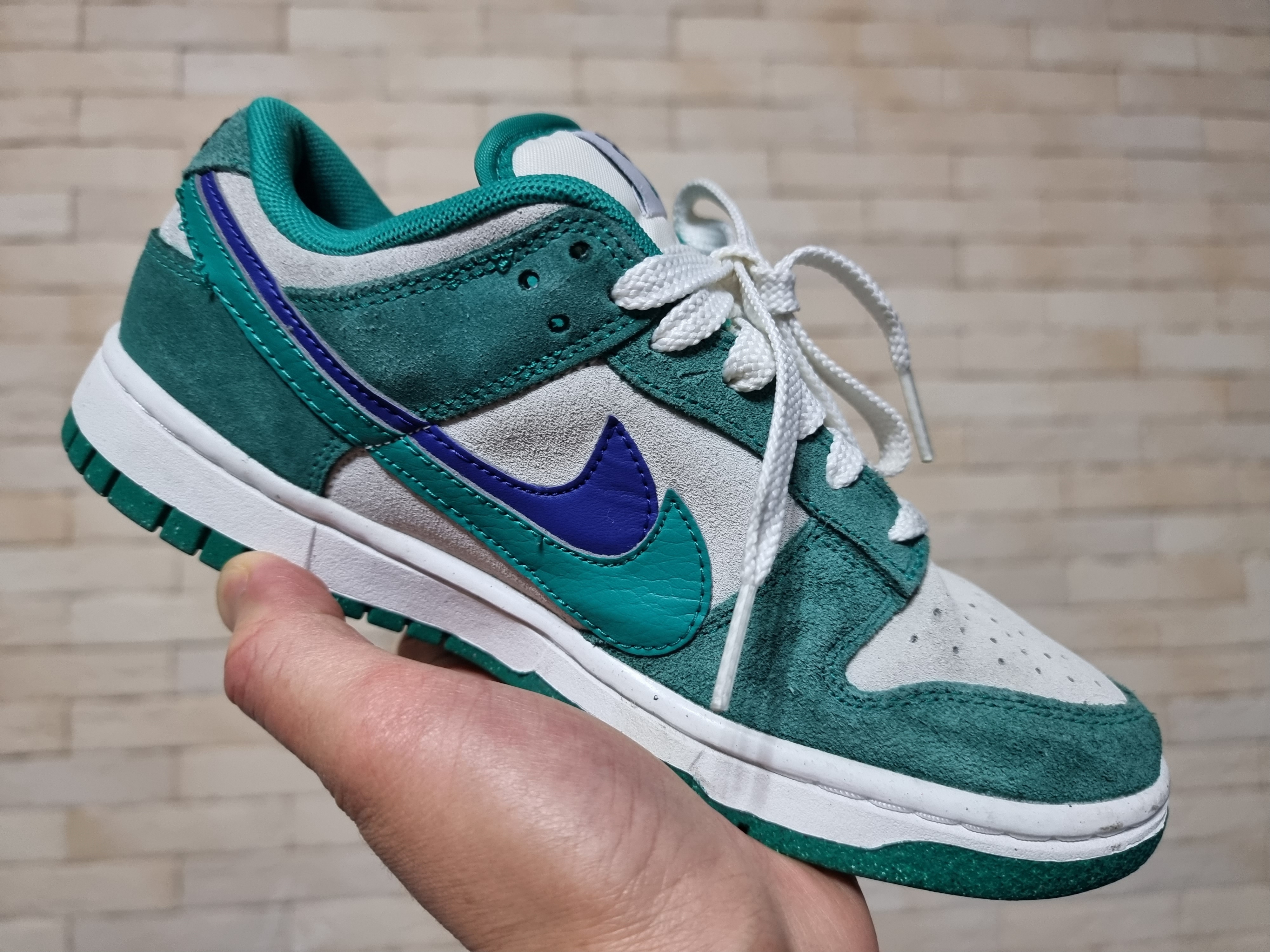 (W) Nike Dunk Low SE 85 Neptune Green and Sail 착용 스타일 - 4