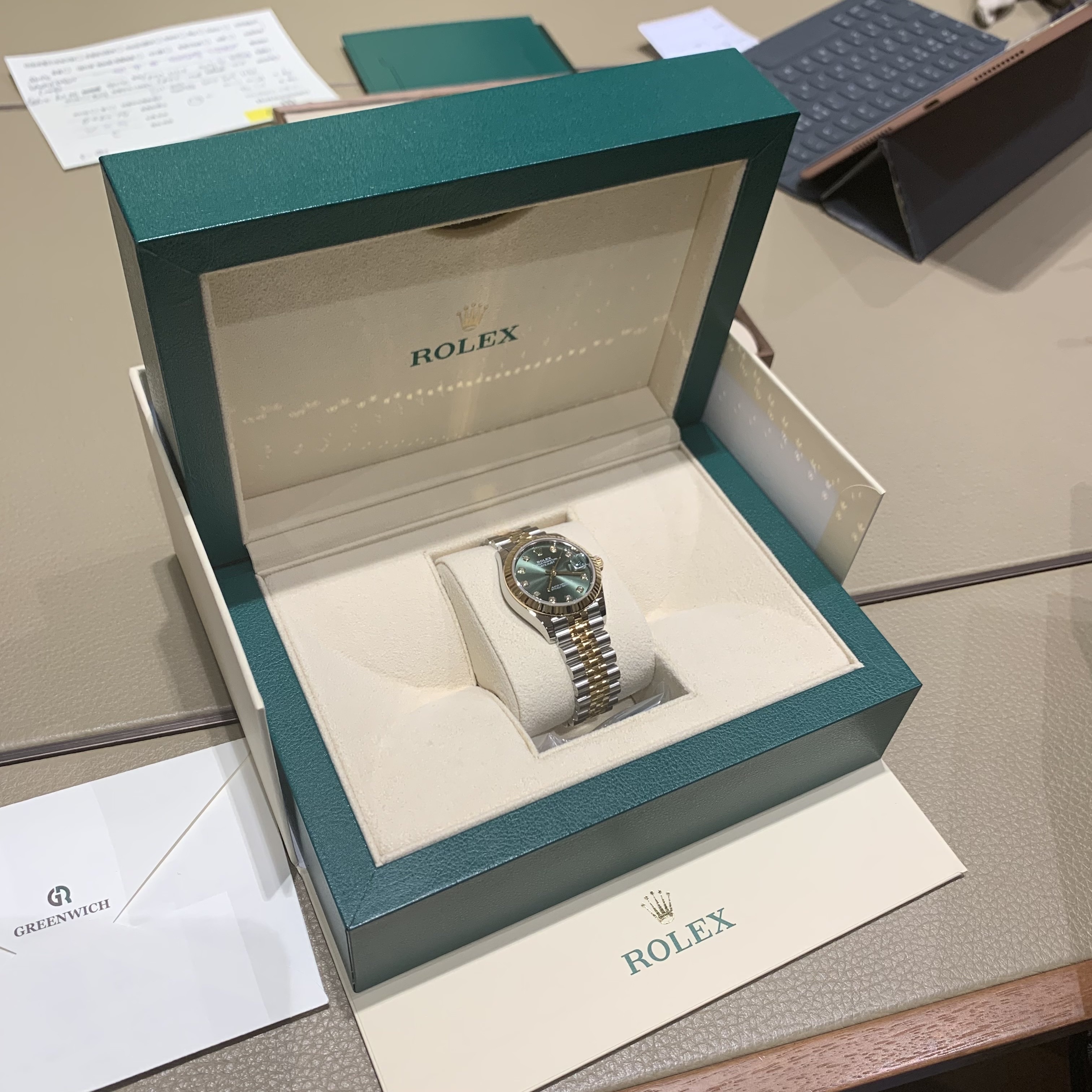 Rolex Datejust 31mm 278273 Olive Green Diamond-Set Jubilee 착용 스타일 - 1