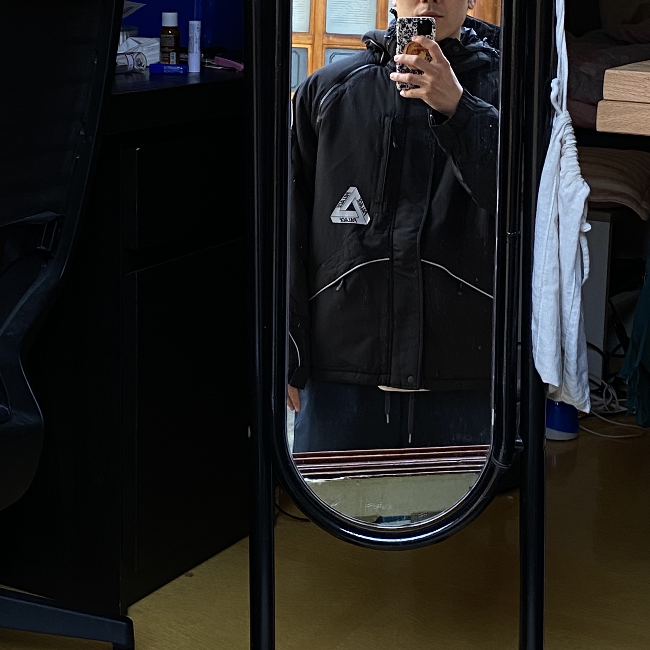 Palace M-Tech Hooded Jacket Black - 22FW 착용 스타일 - 1