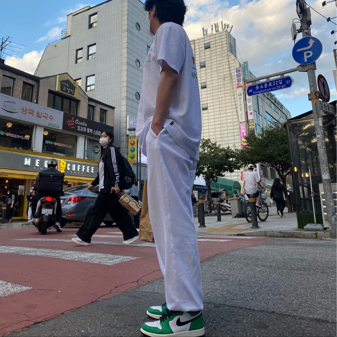 (W) Jordan 1 Retro High OG Lucky Green 착용 스타일