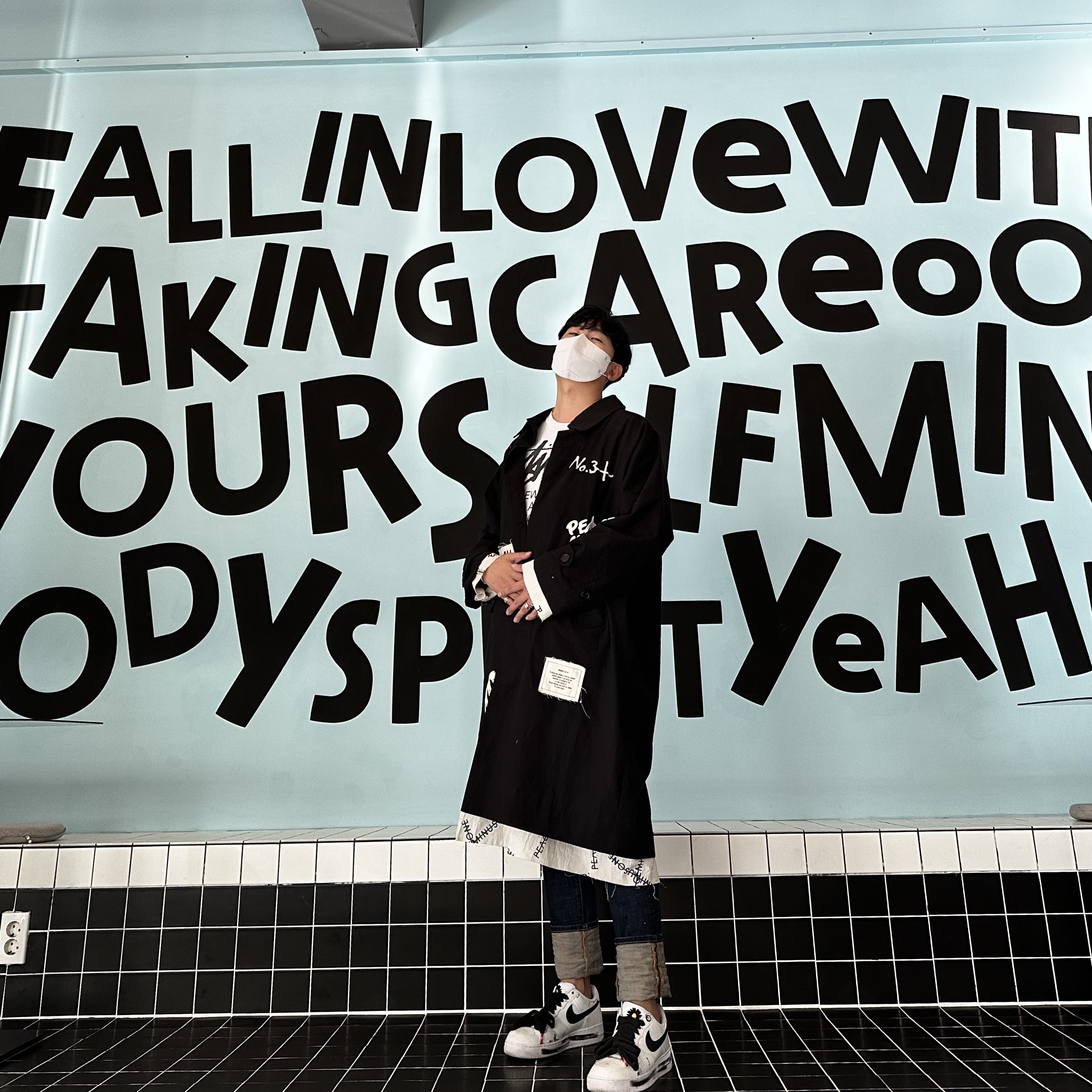 Nike x Peaceminusone Air Force 1 Low Para-Noise 2.0, Peaceminusone Coat #1 Black 착용 스타일