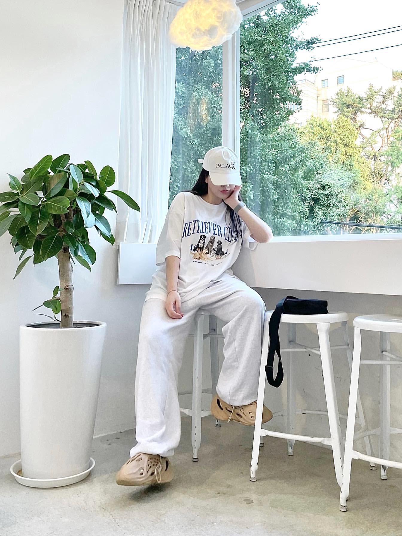 Palace x CK1 6-Panel Classic White - 22SS, Palace Cordura Double Diamond Shot Bag Black - 21FW 착용 스타일 - 1