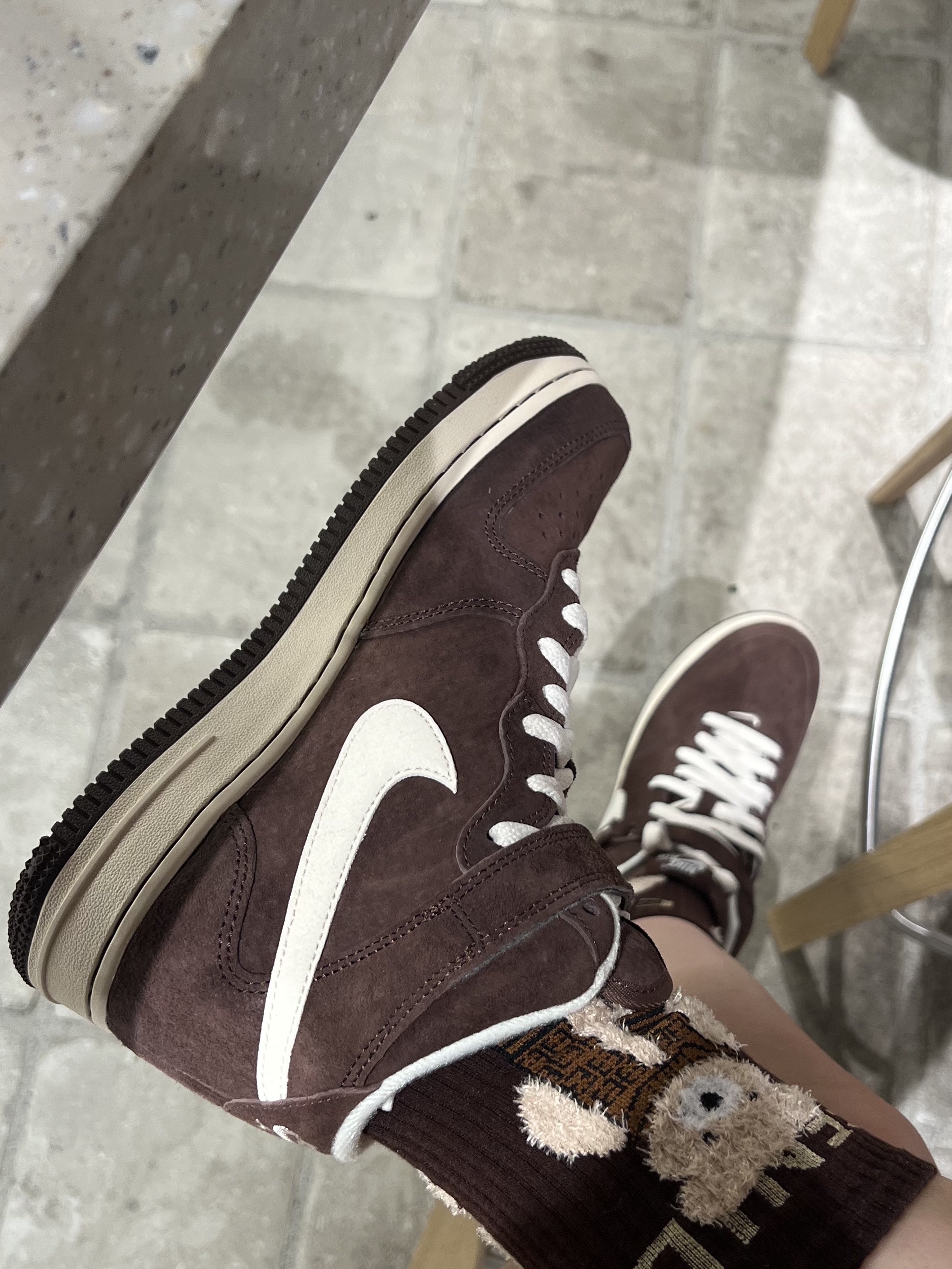 Nike Air Force 1 Mid '07 QS Chocolate 착용 스타일 - 4