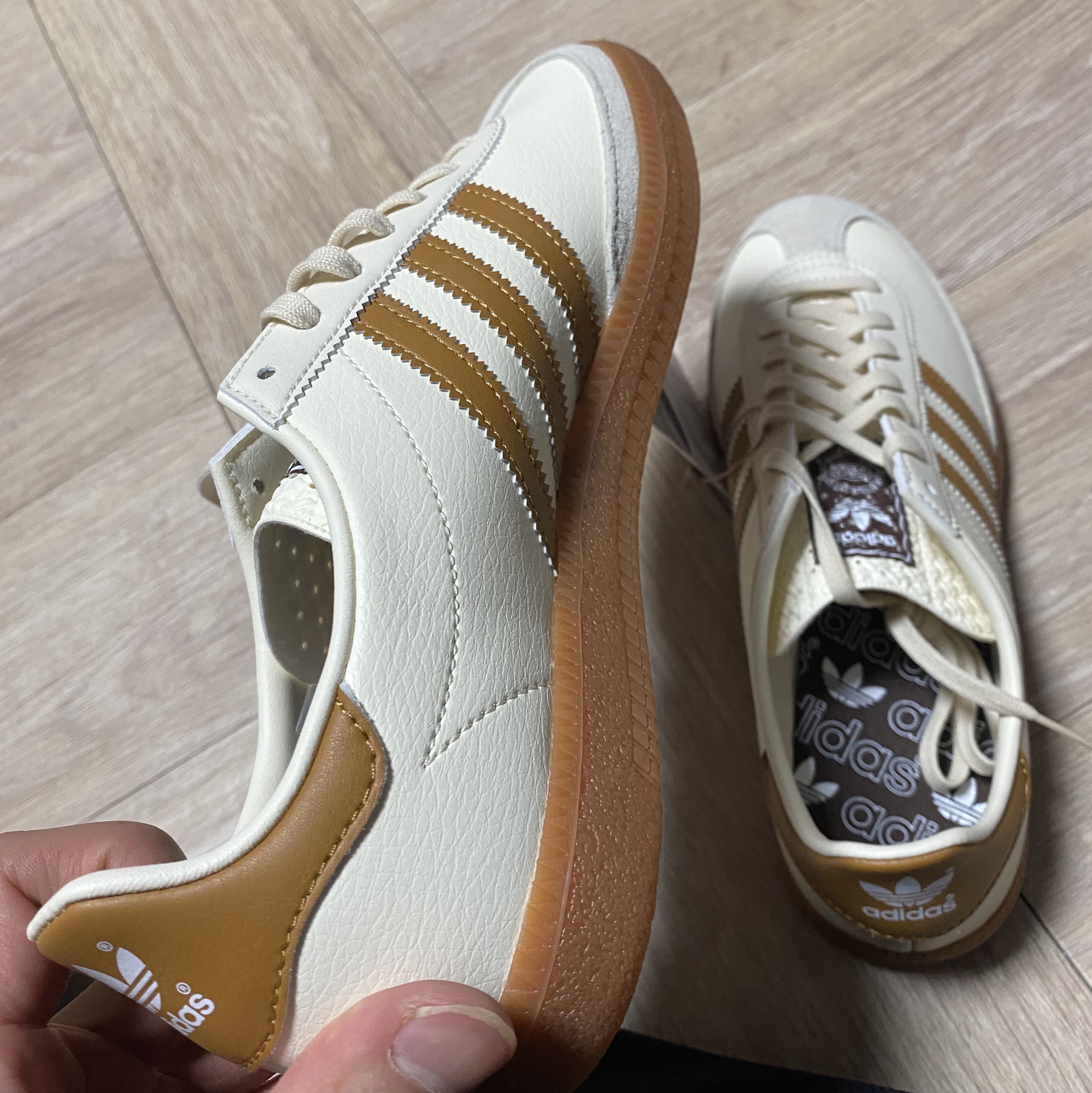 Adidas City Series Triest Cream White 착용 스타일 - 2