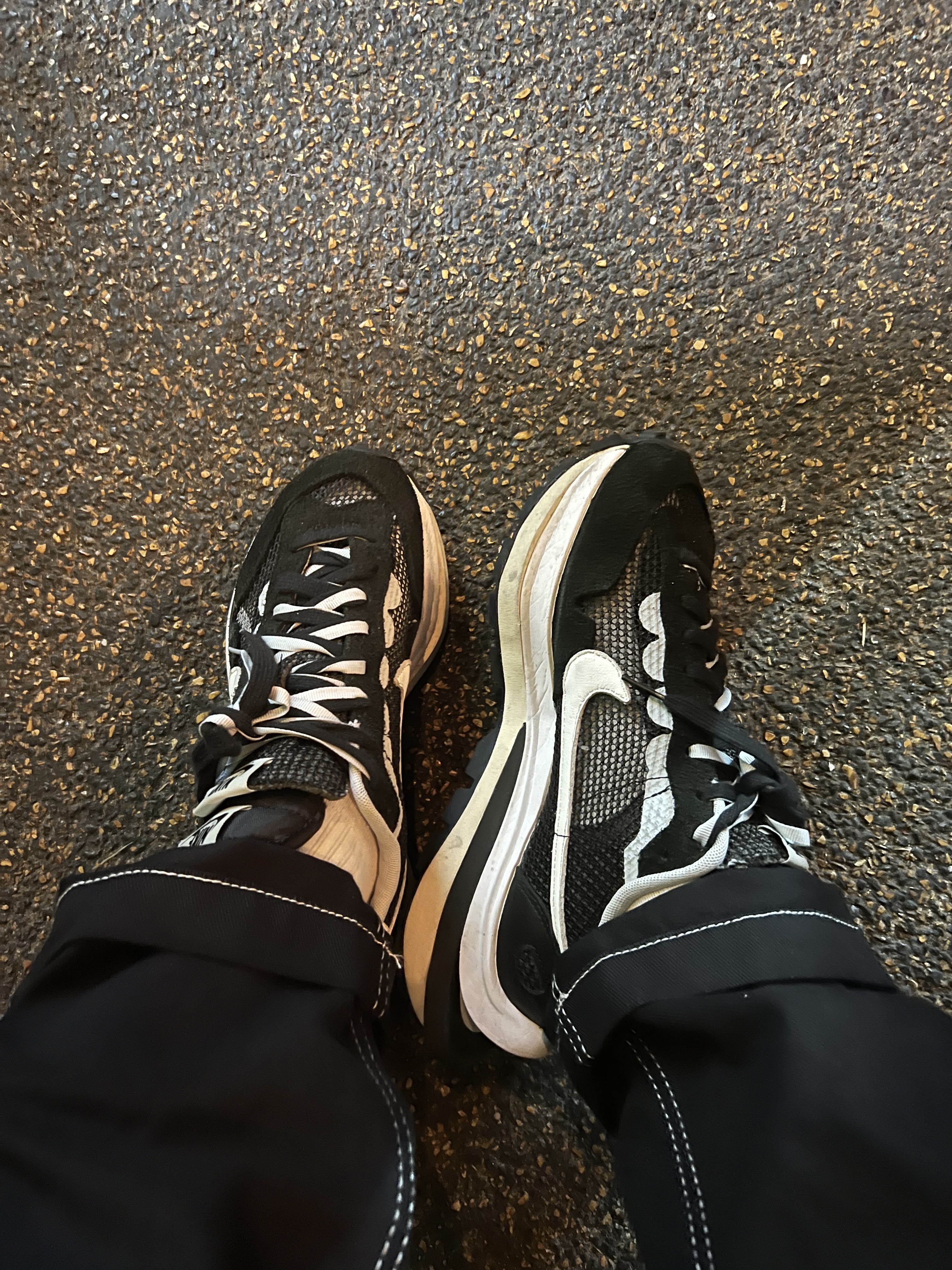 Nike x Sacai VaporWaffle Black White 착용 스타일