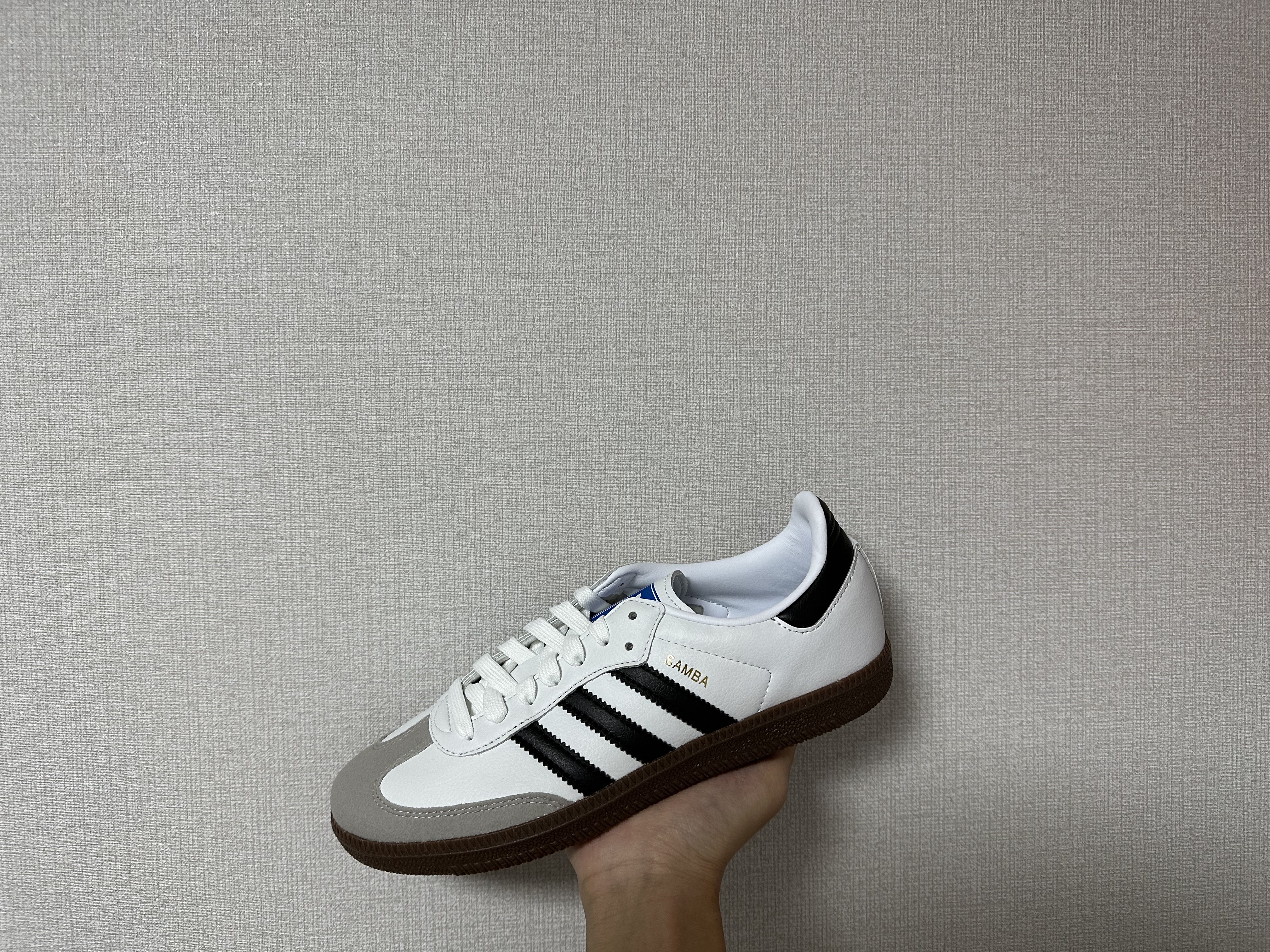 Adidas Samba Vegan White Black, Adidas Samba OG Cloud White 착용 스타일 - 2