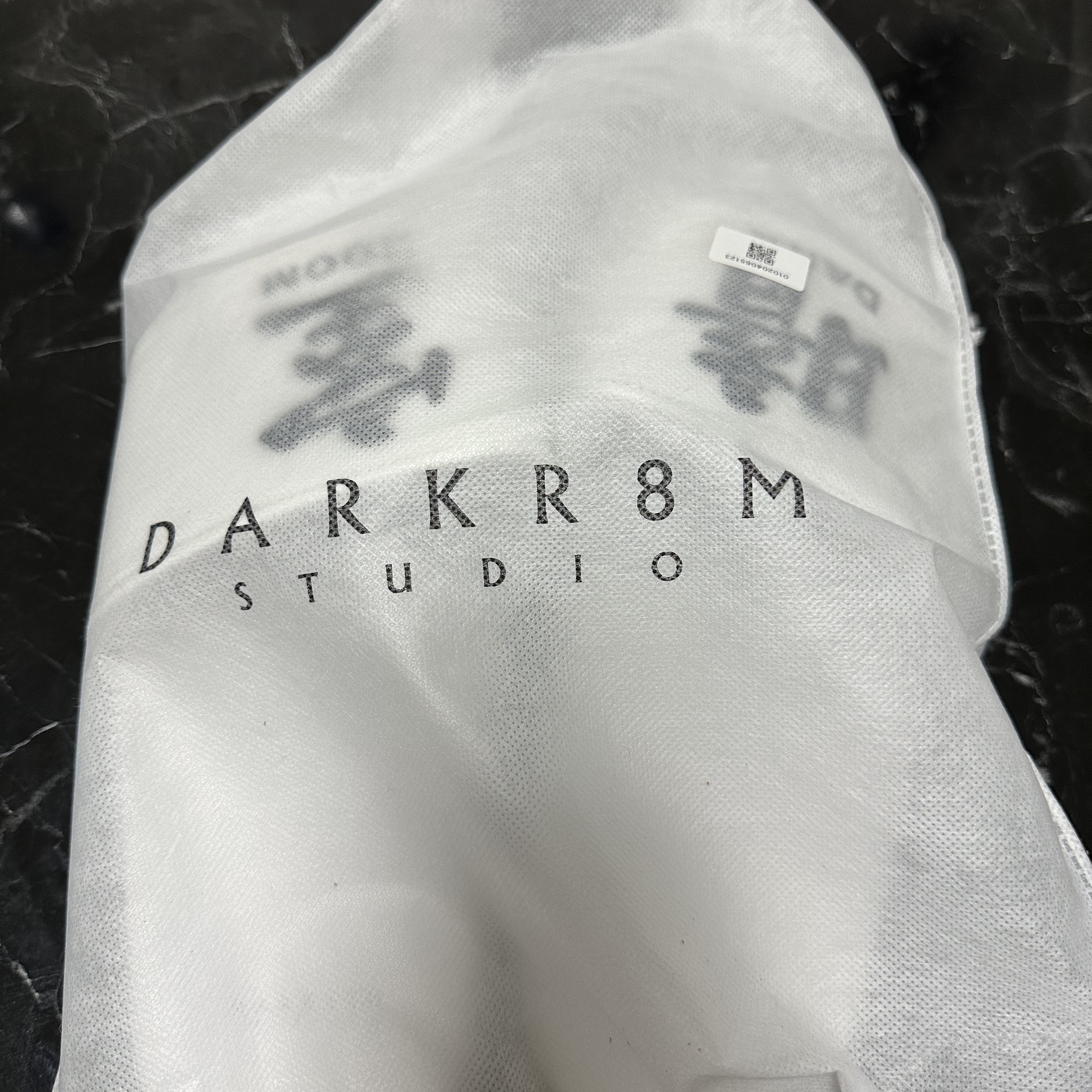 Darkr8m Studio Slides White 착용 스타일 - 4
