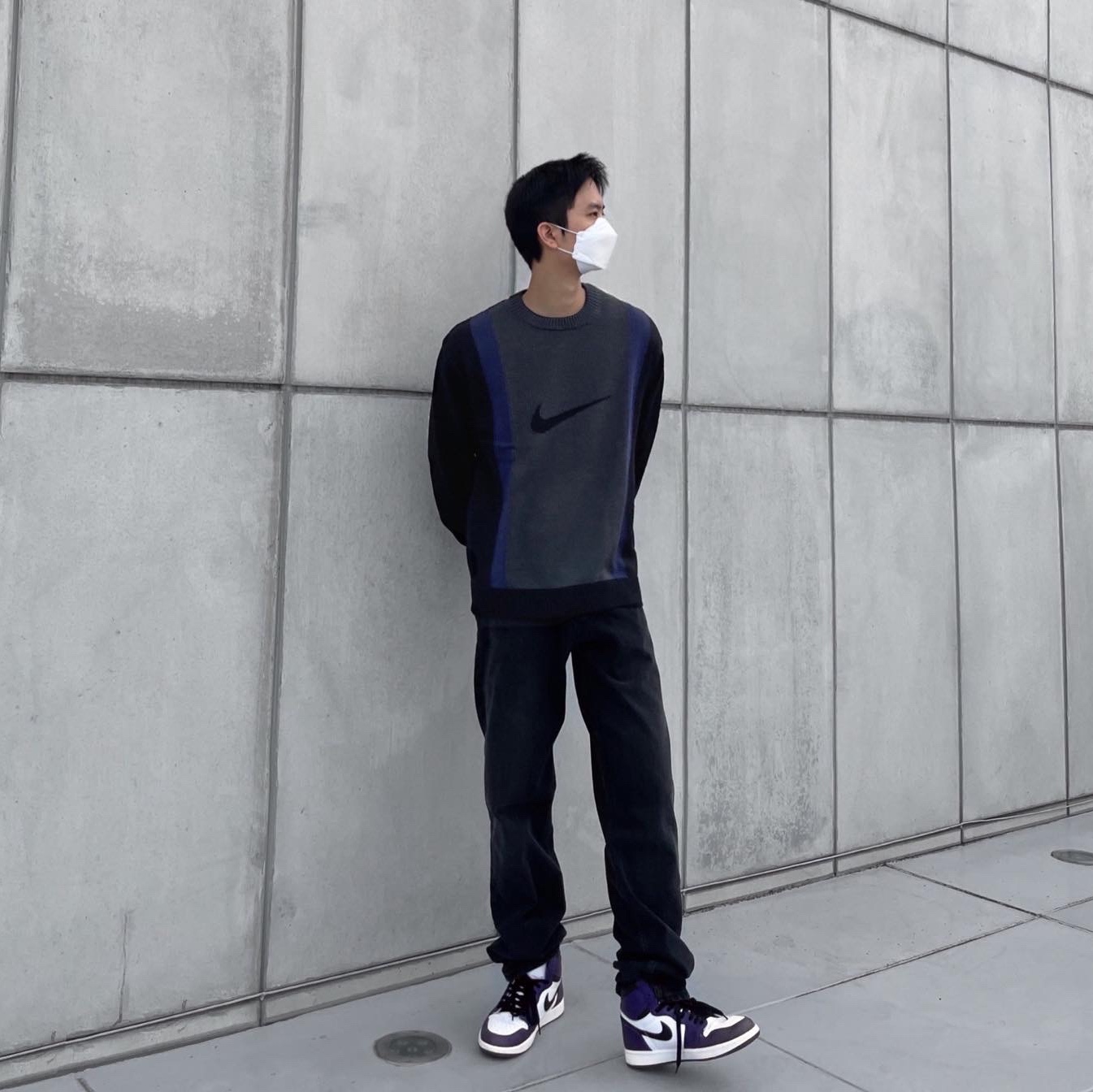 Jordan 1 Retro High OG Court Purple 2020, Nike SB Swoosh Logo Sweater Black Dark Smoke Grey - Asia 착용 스타일