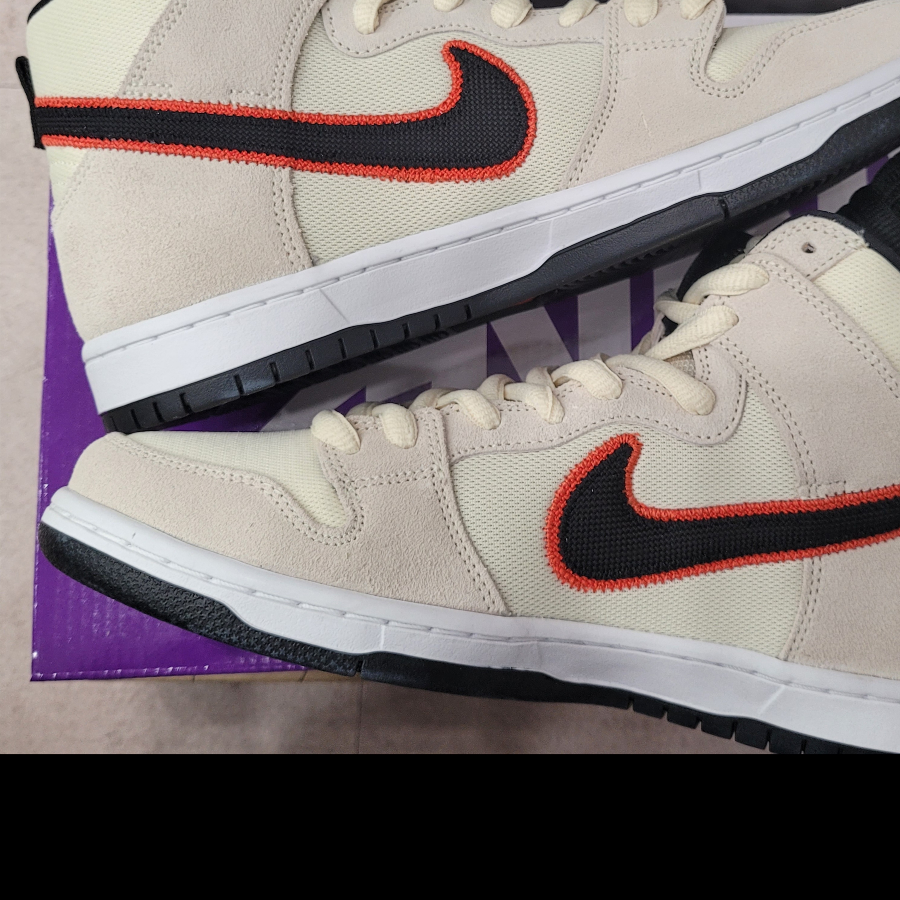 Nike SB Dunk High Pro PRM Coconut Milk and Black 착용 스타일 - 1