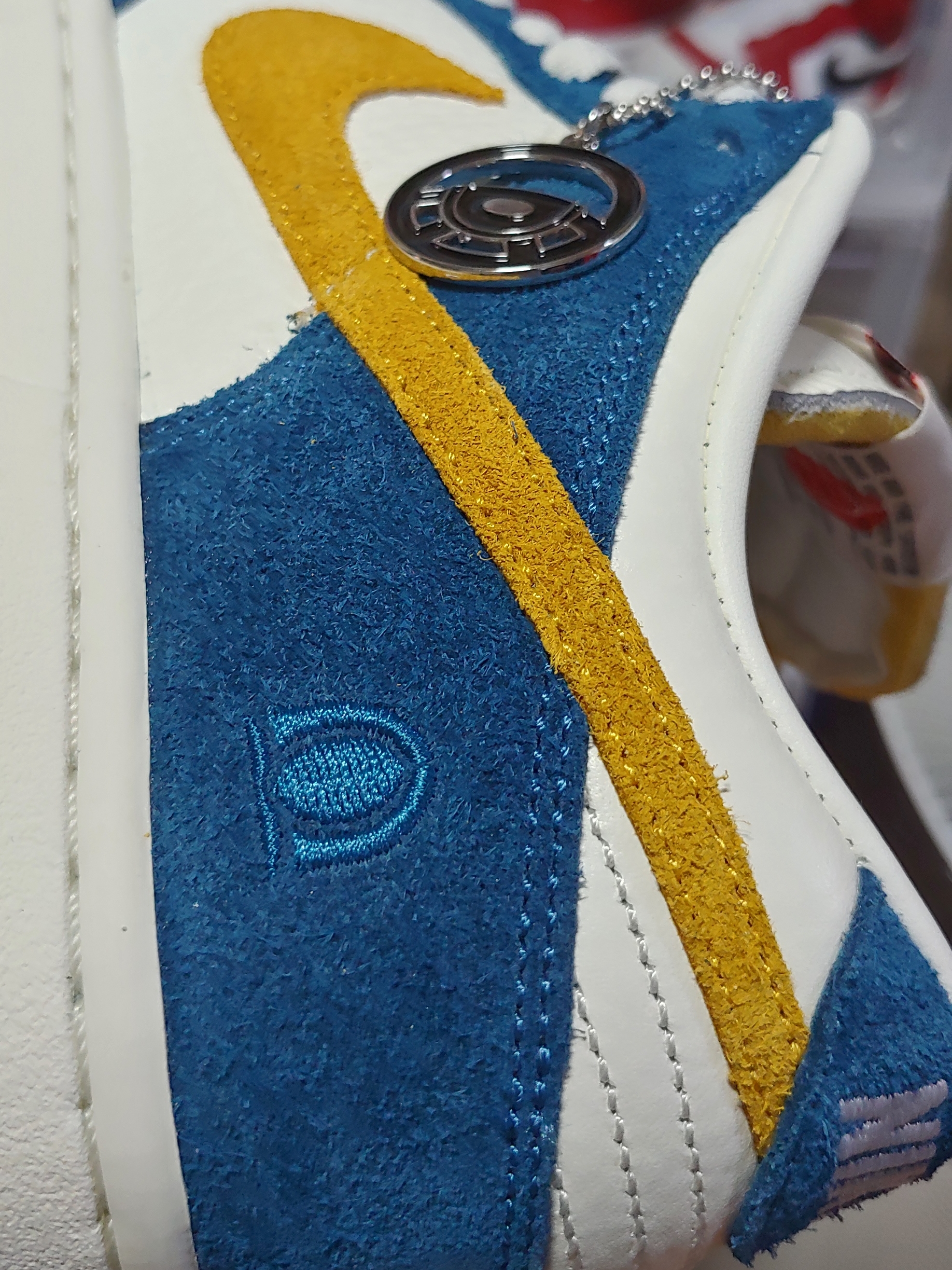 Nike x Kasina Dunk Low 80's Bus, Jordan 1 Retro High OG Chicago 2015 착용 스타일 - 2