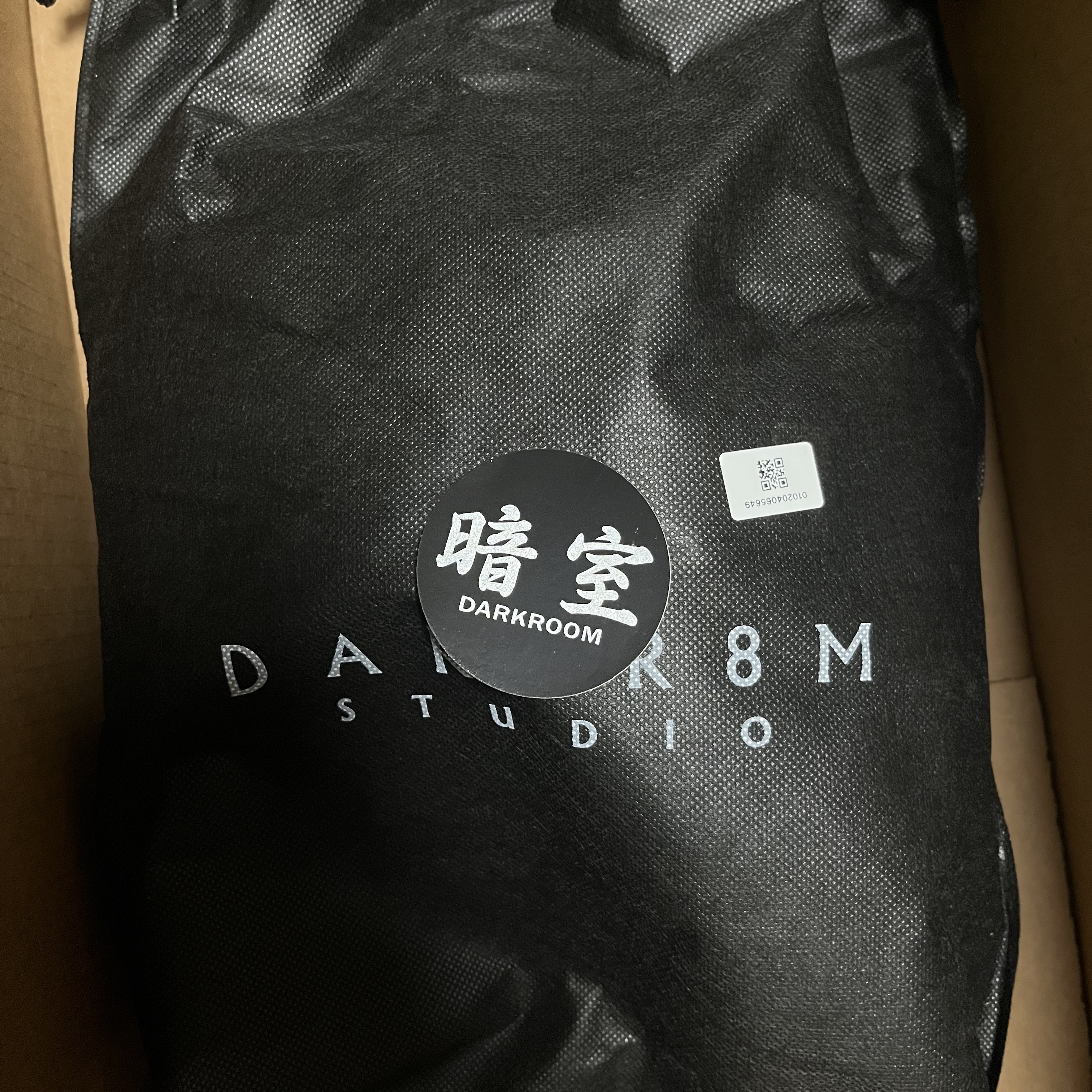 Darkr8m Studio Slides Black 착용 스타일