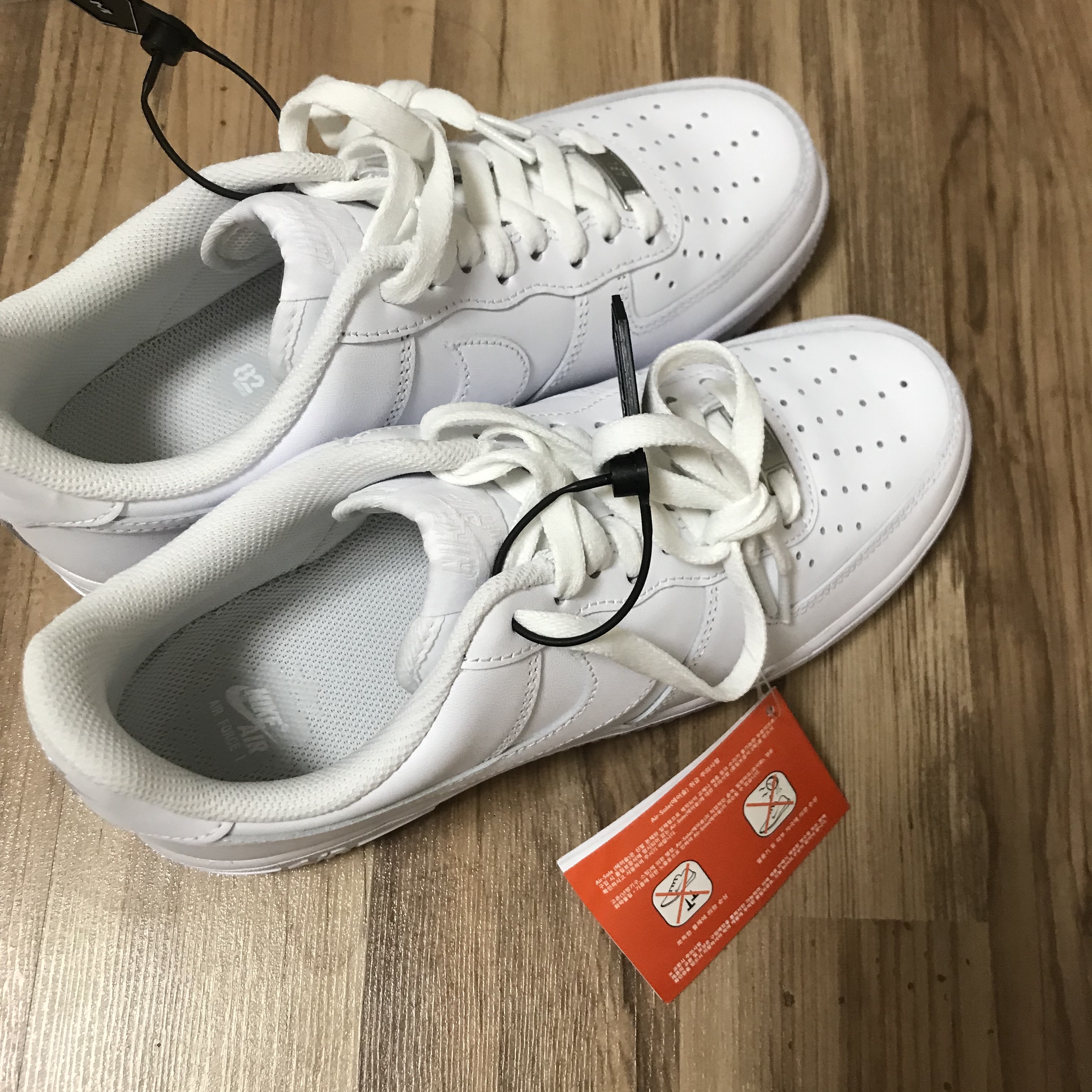 Nike Air Force 1 '07 Low White 착용 스타일 - 3