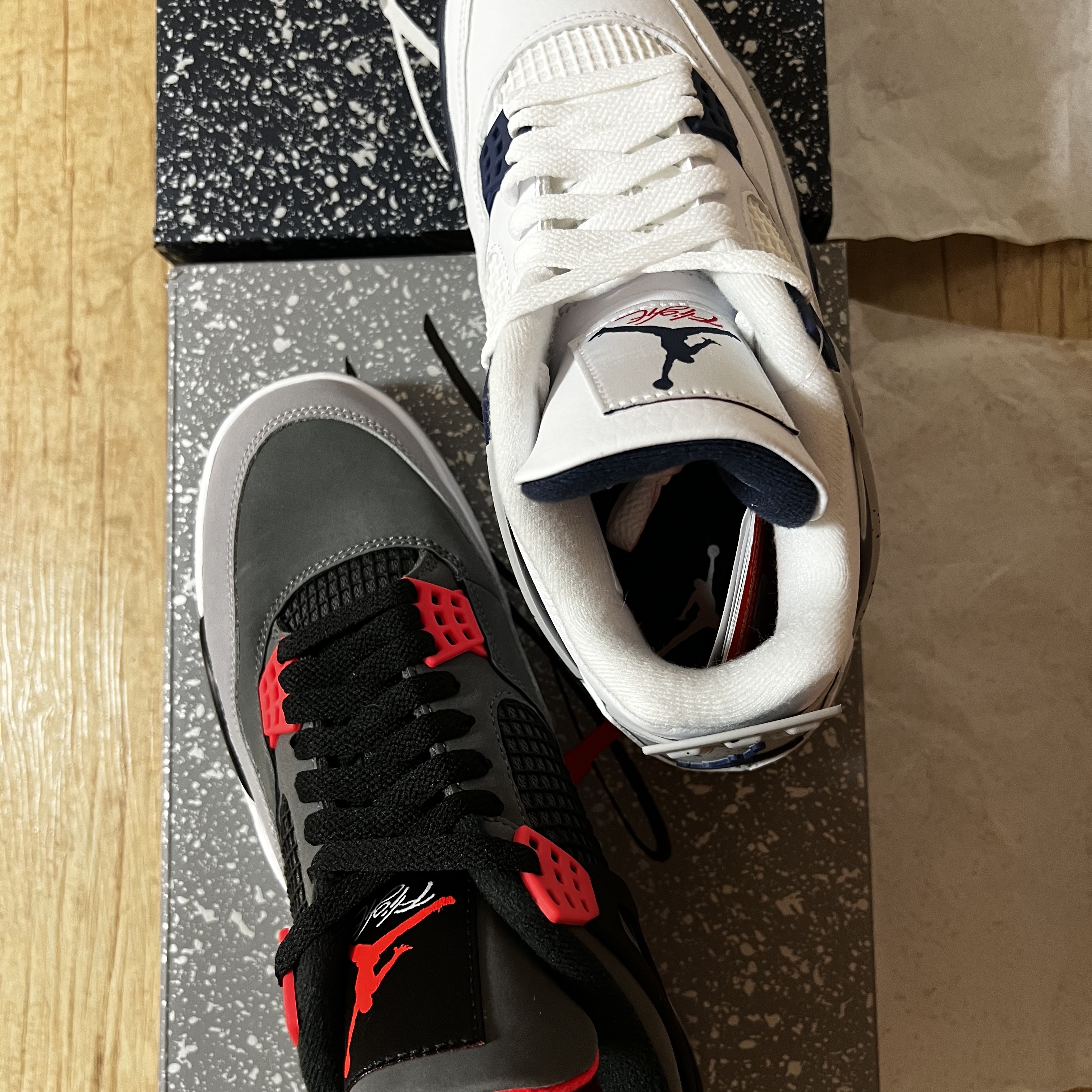 Jordan 4 Retro Infrared, Jordan 4 Retro Midnight Navy 착용 스타일 - 3