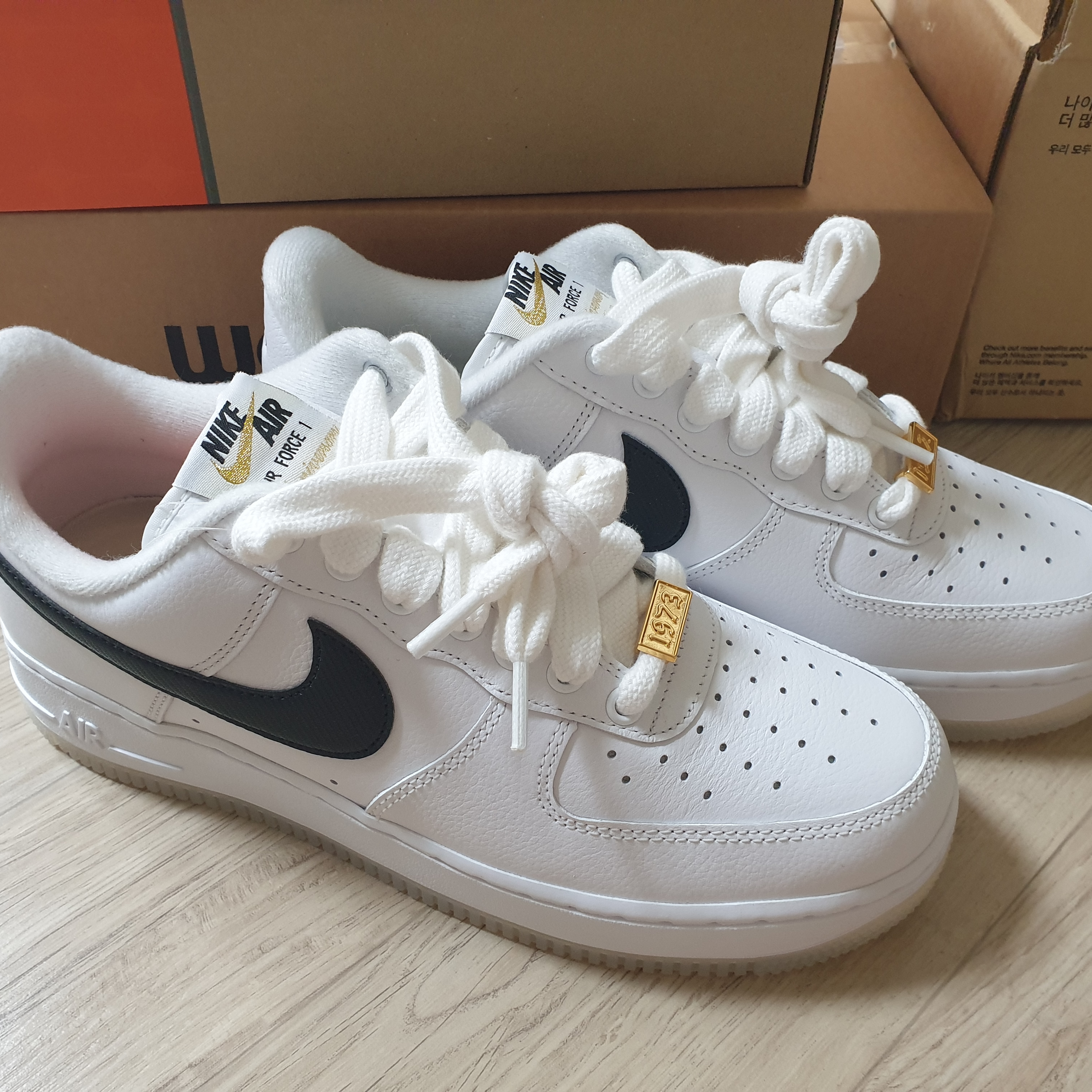Nike Air Force 1 '07 PRM Bronx Origins 착용 스타일 - 1